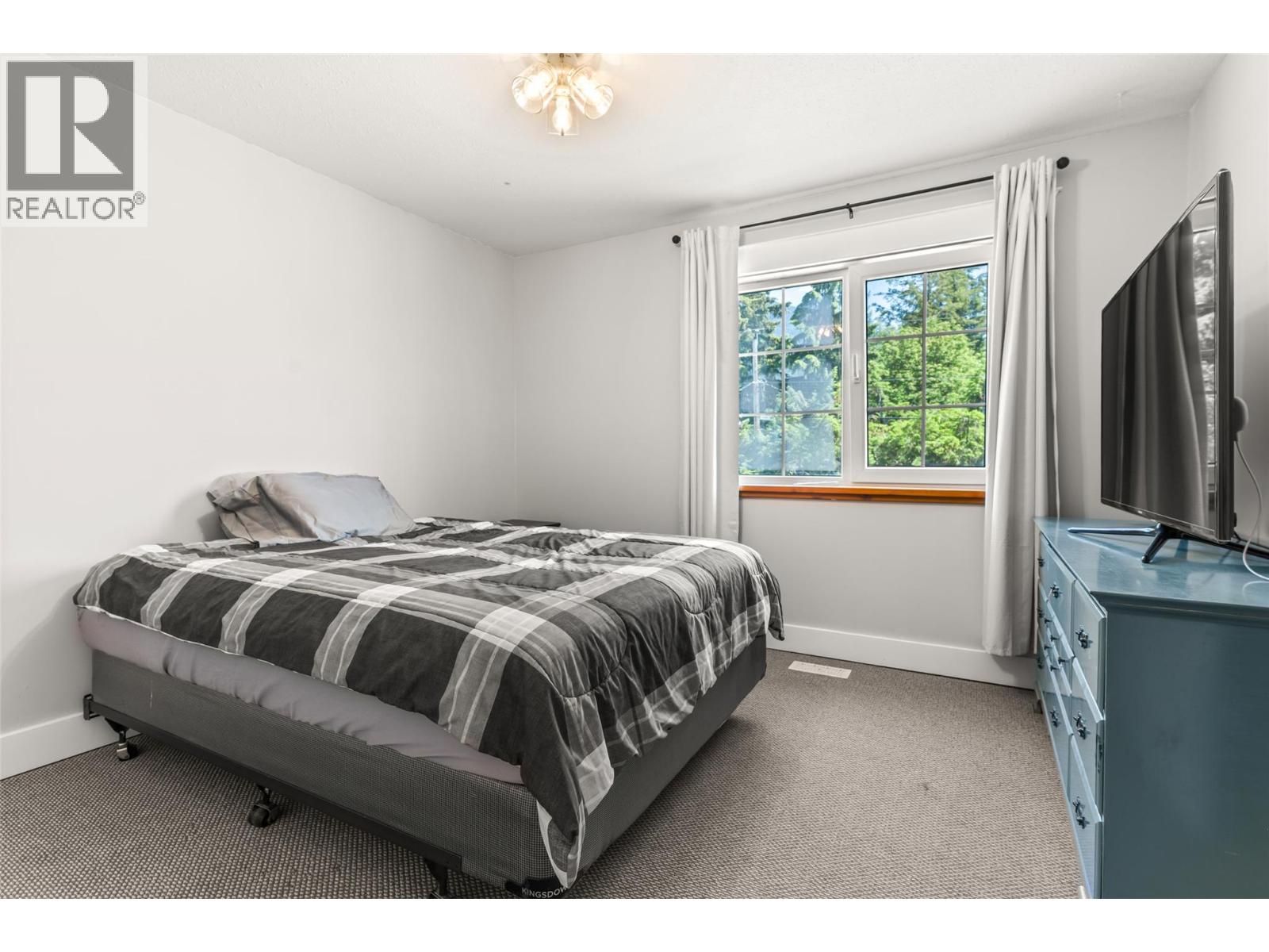 701 Edward Street, Revelstoke, British Columbia  V0E 2S1 - Photo 35 - 10389608