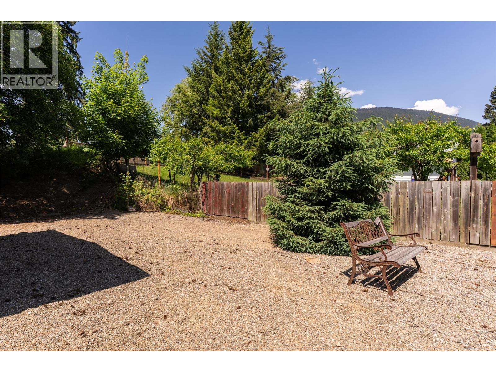 701 Edward Street, Revelstoke, British Columbia  V0E 2S1 - Photo 47 - 10389608