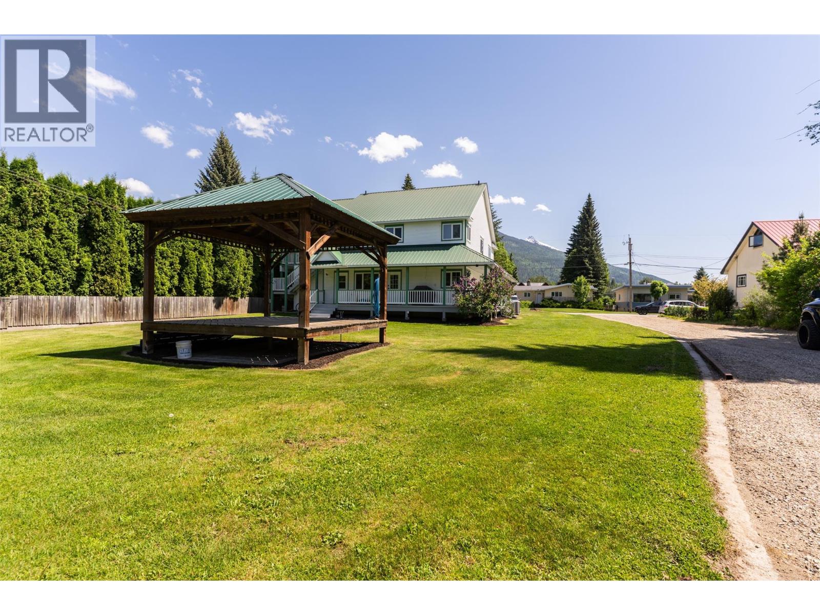 701 Edward Street, Revelstoke, British Columbia  V0E 2S1 - Photo 48 - 10389608