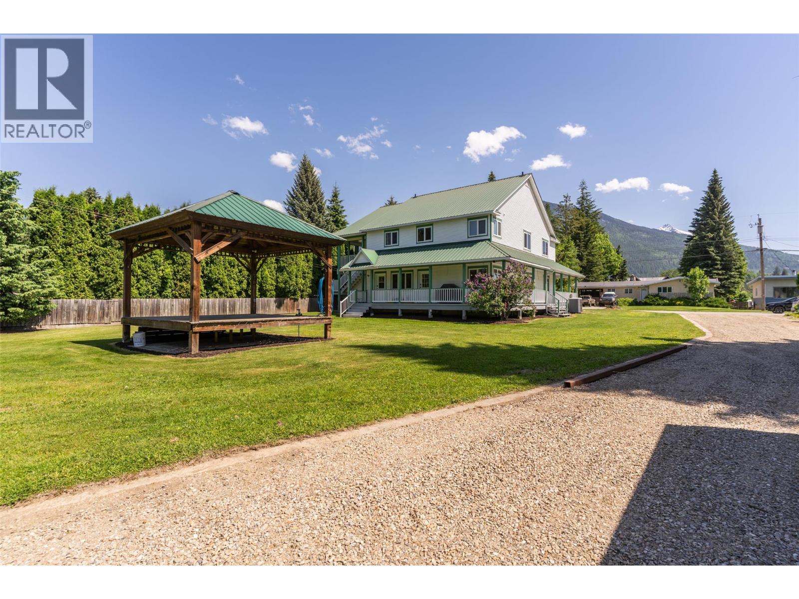 701 Edward Street, Revelstoke, British Columbia  V0E 2S1 - Photo 49 - 10389608