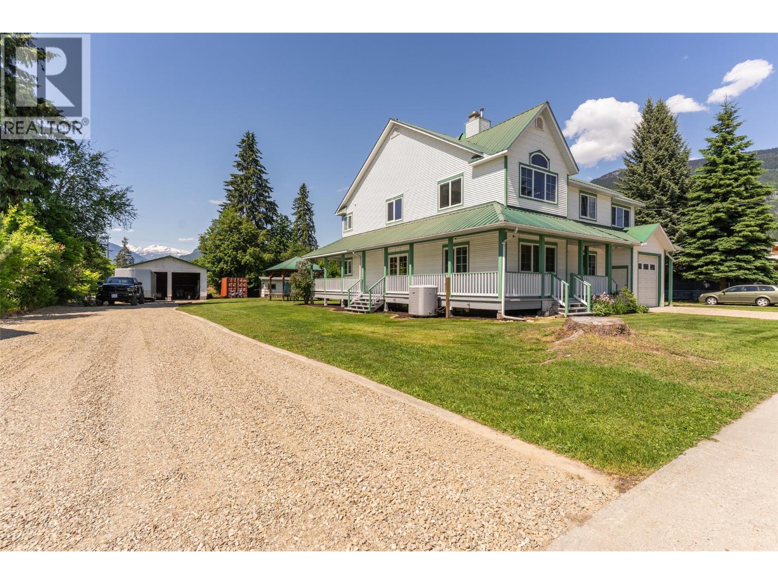 701 Edward Street, Revelstoke, British Columbia  V0E 2S1 - Photo 50 - 10389608