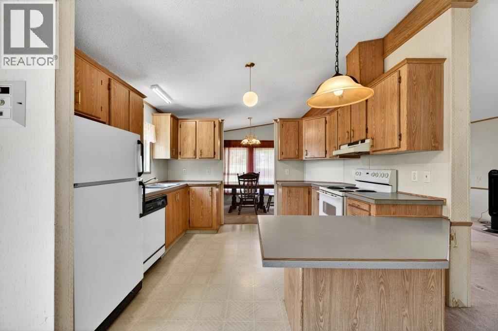2930 Brown Road Unit# 39, Salmon Arm, British Columbia  V1E 4M1 - Photo 2 - 10388960