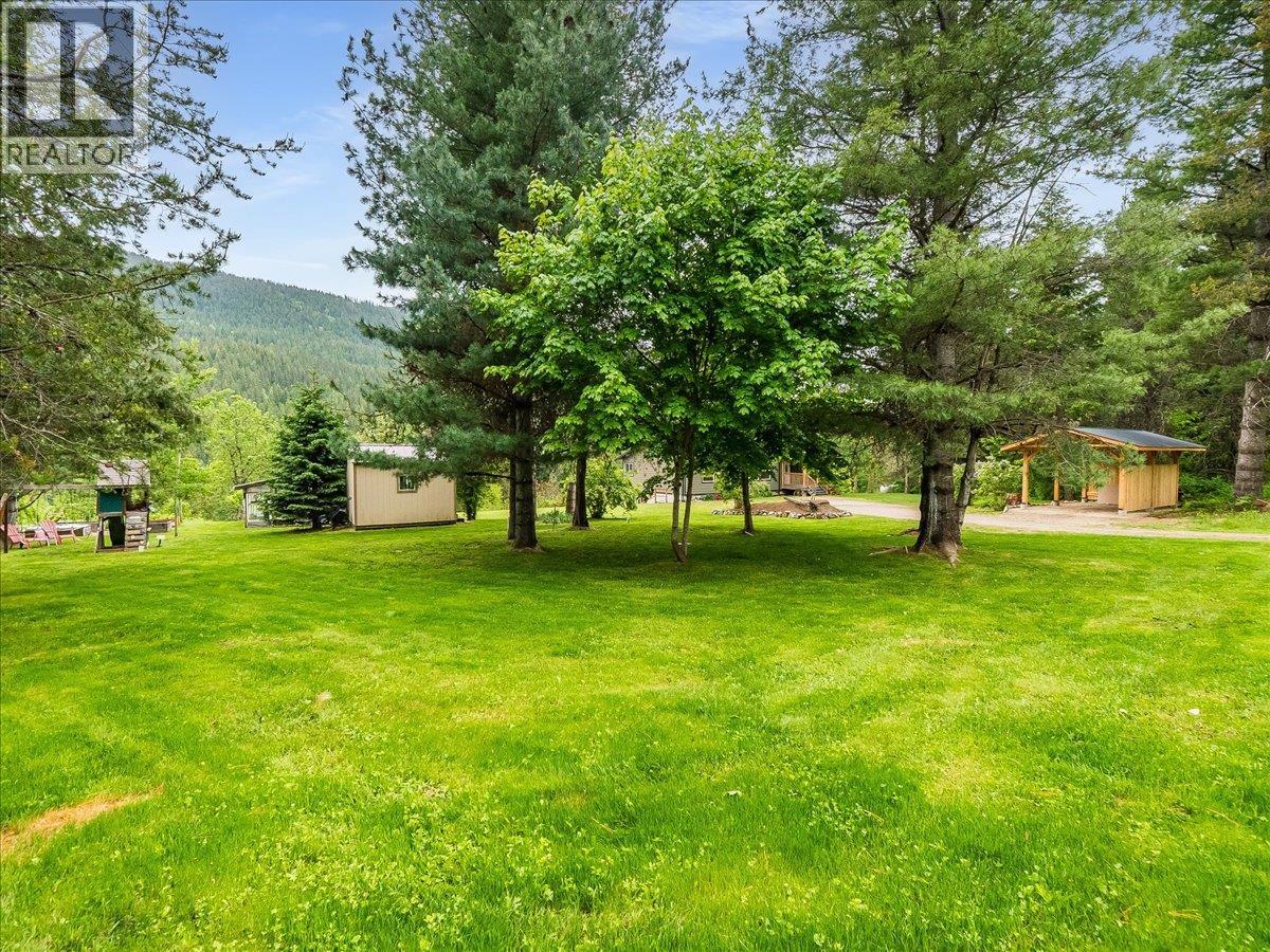 3752 Krestova Cemetery Road, Krestova, British Columbia  V0G 1H2 - Photo 6 - 10386320