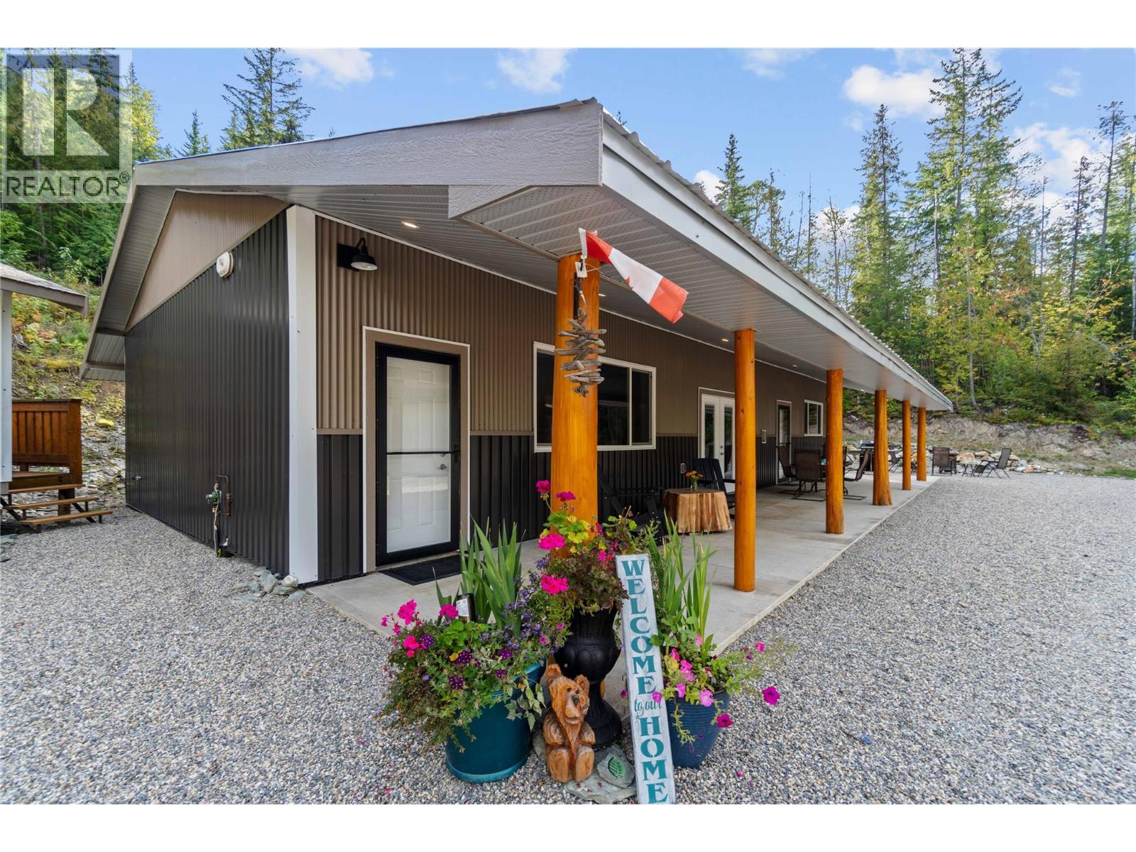 4920 Ivy Road, Eagle Bay, British Columbia  V0E 1T0 - Photo 1 - 10325224