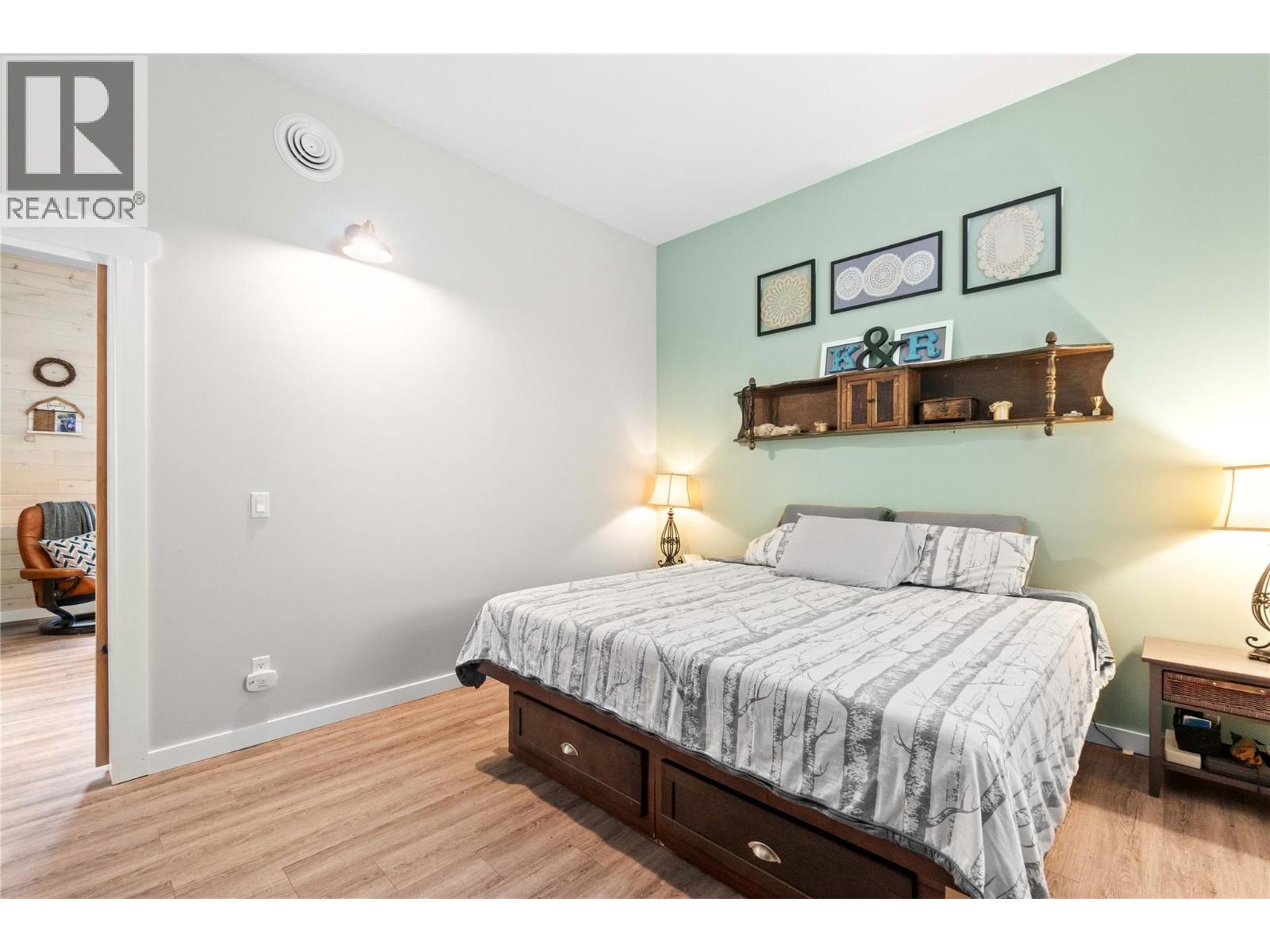 4920 Ivy Road, Eagle Bay, British Columbia  V0E 1T0 - Photo 22 - 10325224