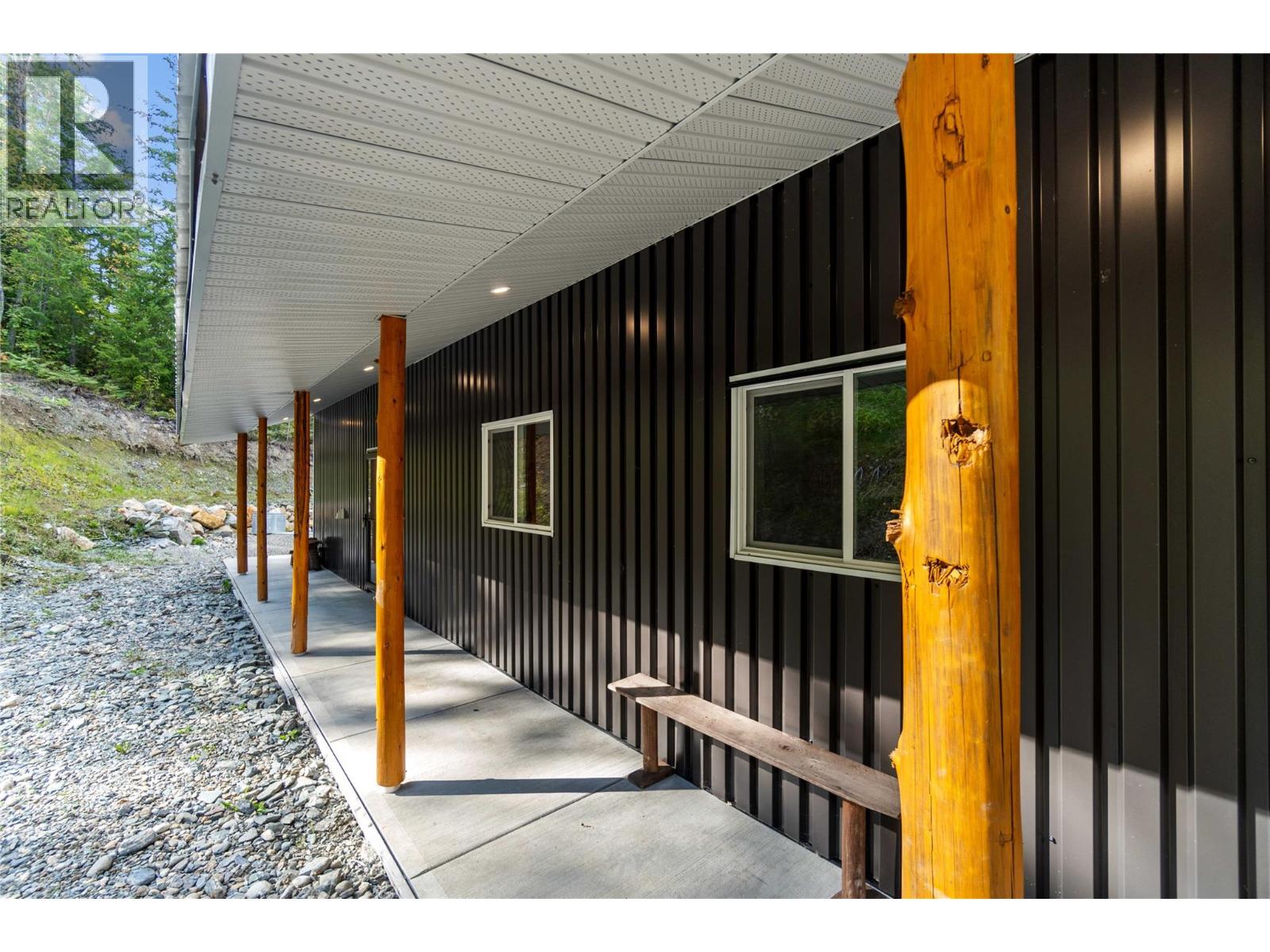 4920 Ivy Road, Eagle Bay, British Columbia  V0E 1T0 - Photo 42 - 10325224
