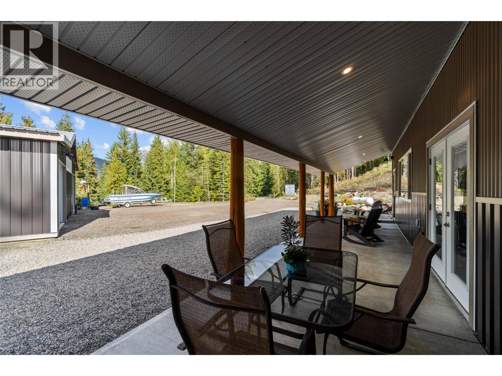 4920 Ivy Road, Eagle Bay, British Columbia  V0E 1T0 - Photo 46 - 10325224