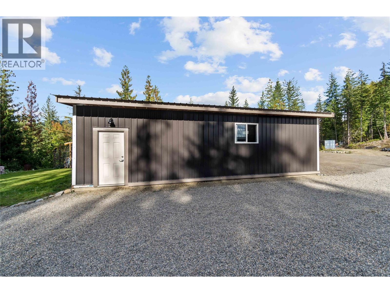 4920 Ivy Road, Eagle Bay, British Columbia  V0E 1T0 - Photo 48 - 10325224