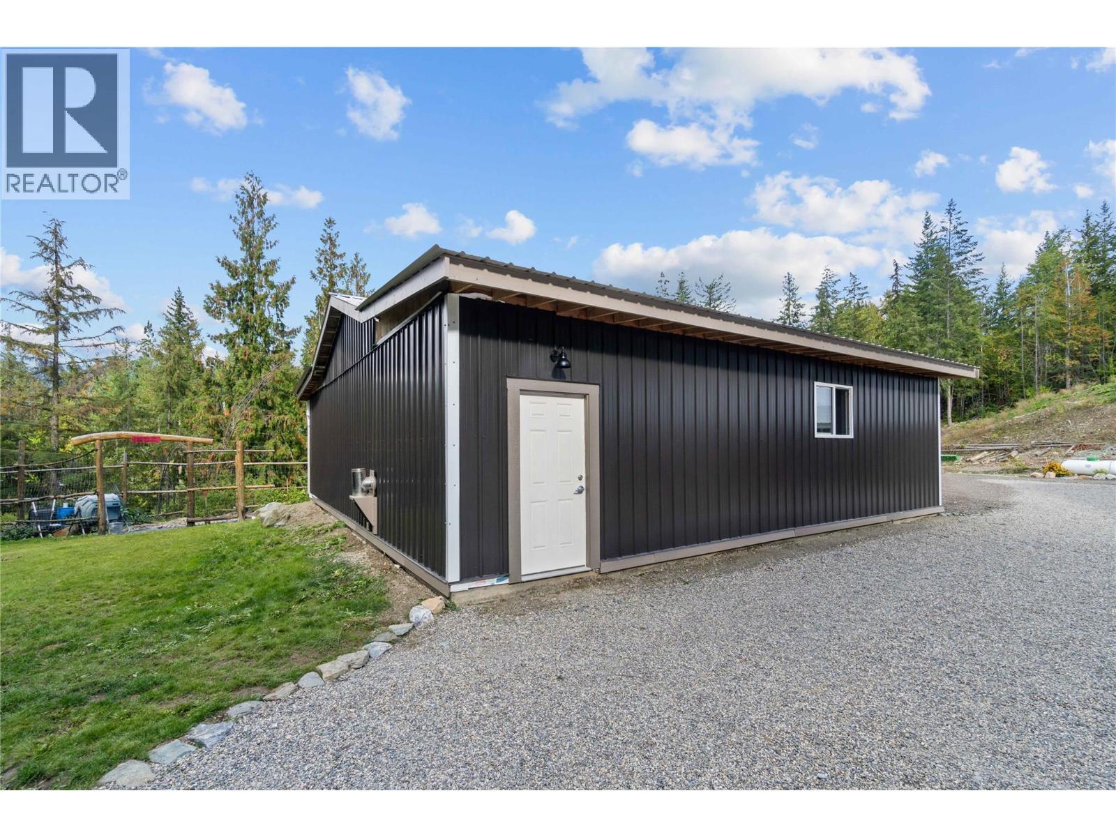 4920 Ivy Road, Eagle Bay, British Columbia  V0E 1T0 - Photo 50 - 10325224