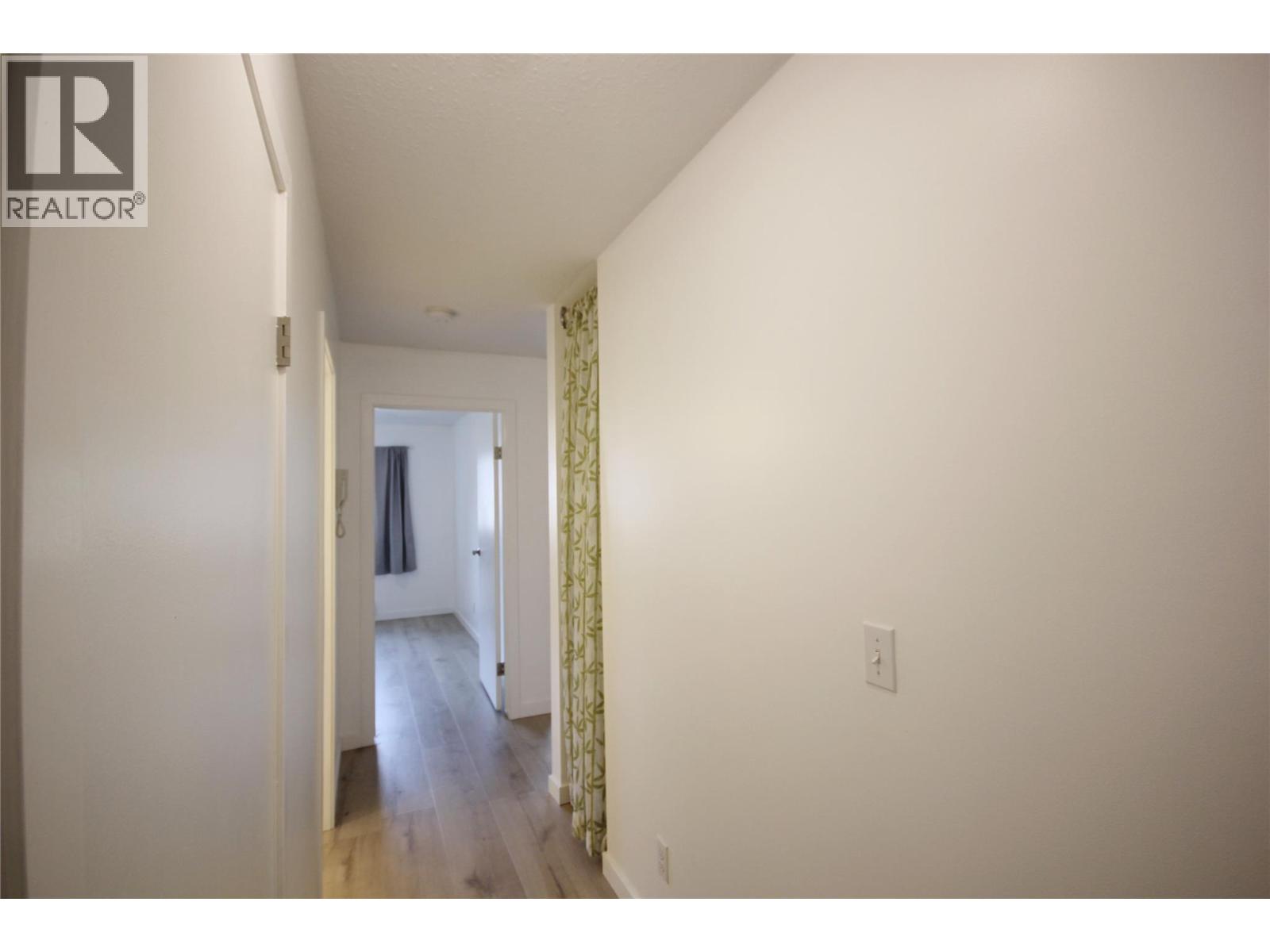 150 Skaha Place Unit# 402, Penticton, British Columbia  V2A 7K1 - Photo 11 - 10389871