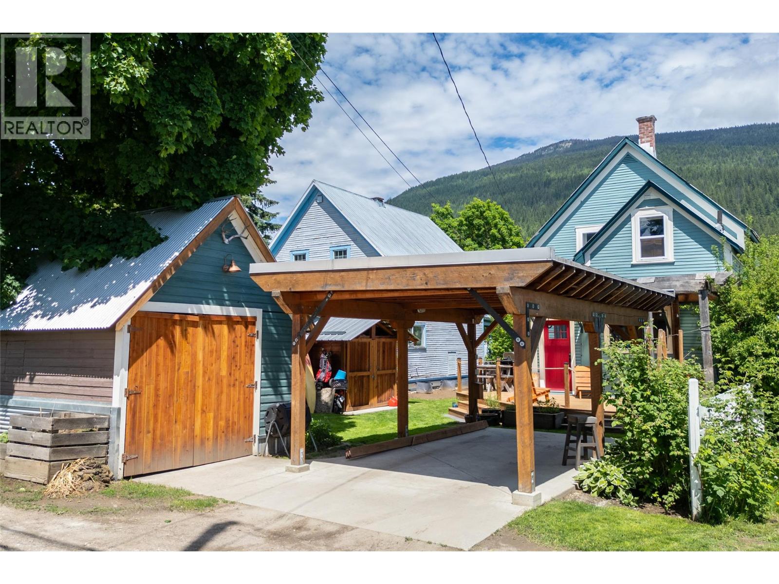409 Third Street E, Revelstoke, British Columbia  V0E 2S0 - Photo 33 - 10389829