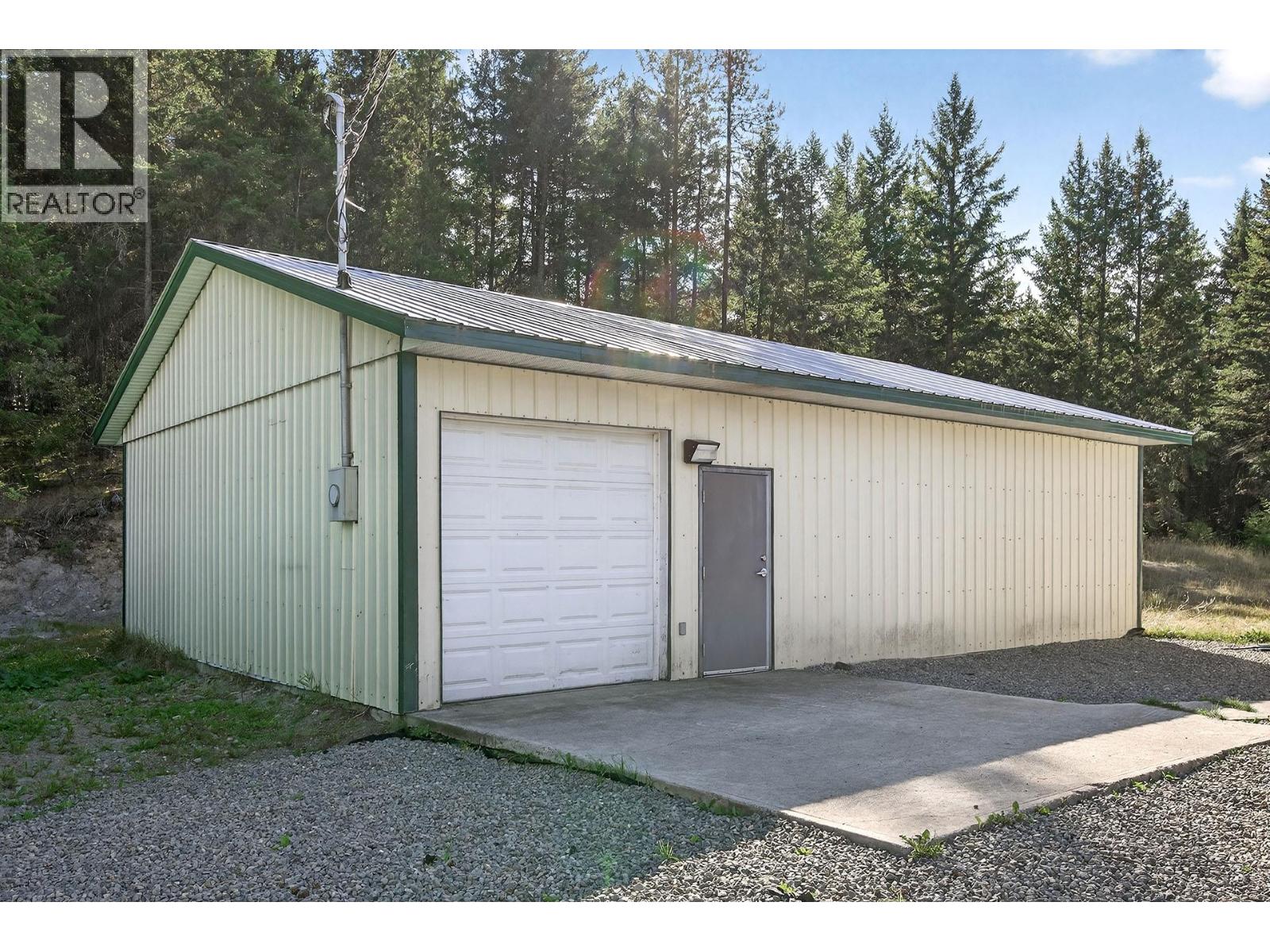 888 Barriere Lakes Road, Barriere, British Columbia  V0E 1E1 - Photo 36 - 10389572