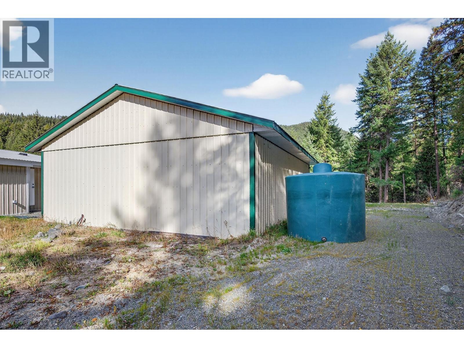 888 Barriere Lakes Road, Barriere, British Columbia  V0E 1E1 - Photo 37 - 10389572