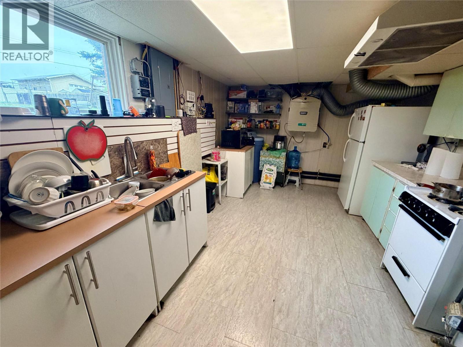 1008 95 Avenue, Dawson Creek, British Columbia  V1G 1C8 - Photo 20 - 10389964