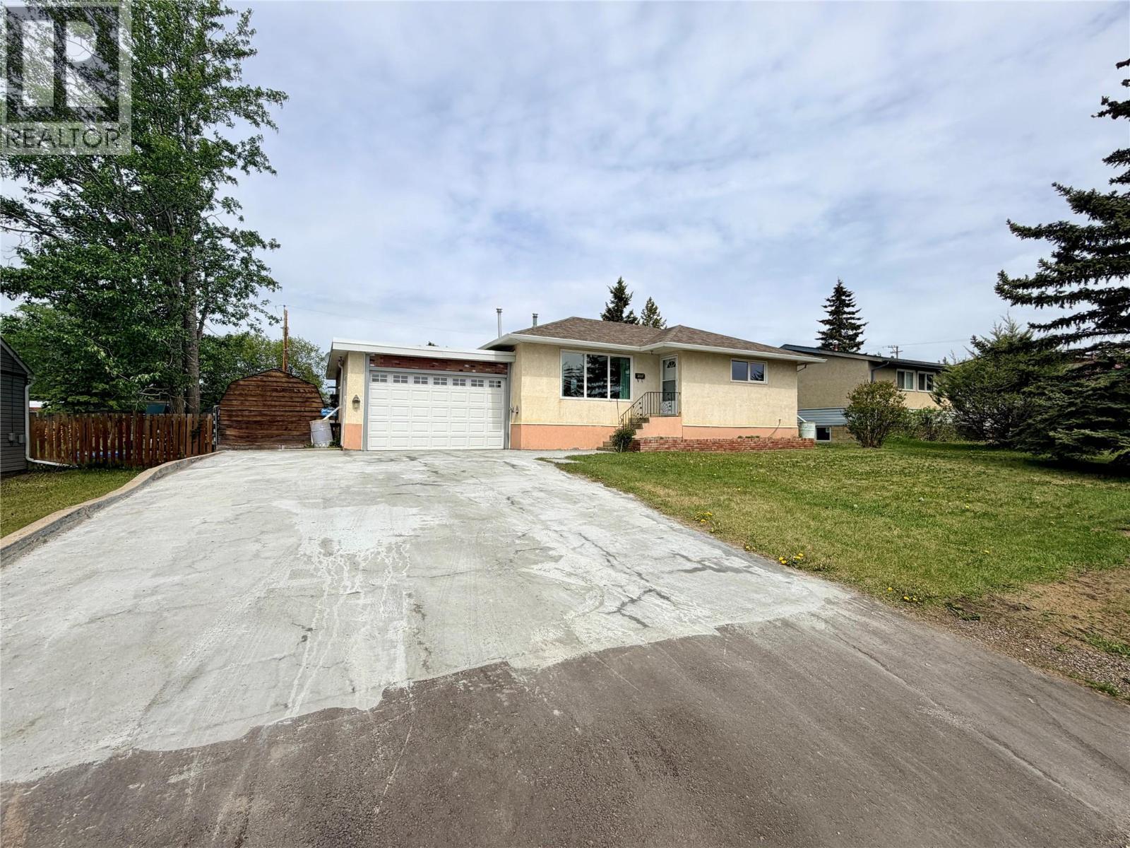 1008 95 Avenue, Dawson Creek, British Columbia  V1G 1C8 - Photo 27 - 10389964
