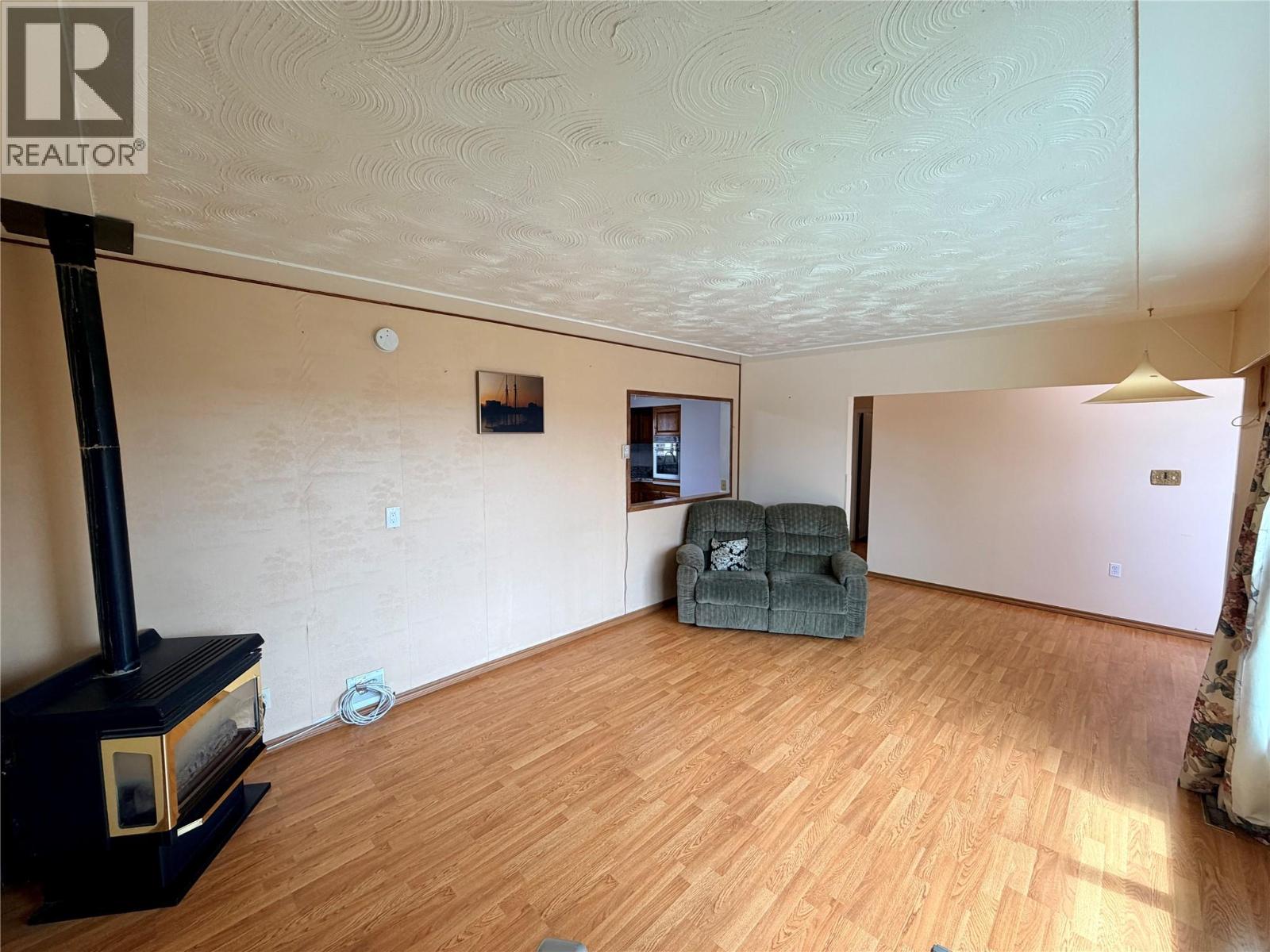 1008 95 Avenue, Dawson Creek, British Columbia  V1G 1C8 - Photo 5 - 10389964