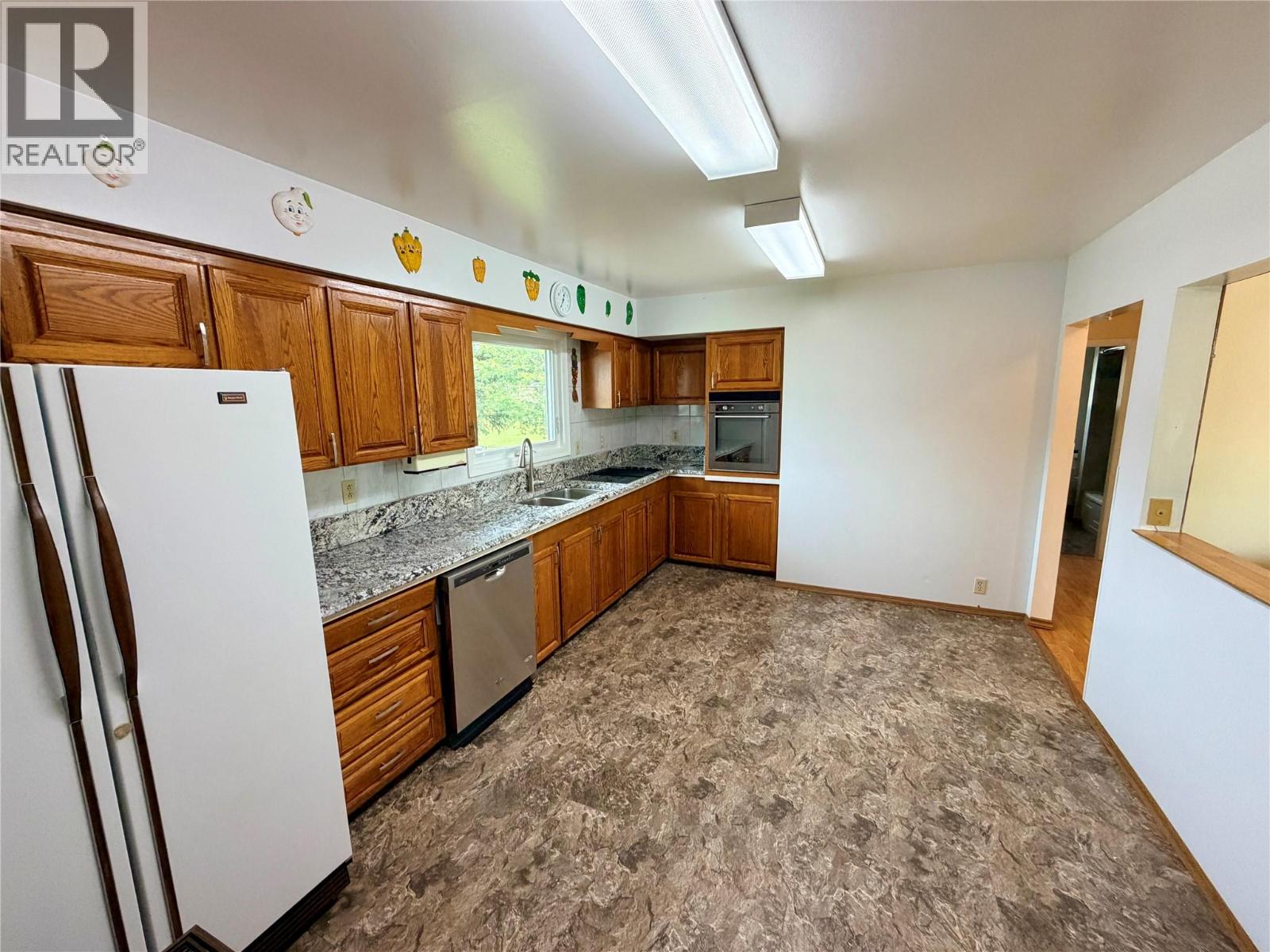 1008 95 Avenue, Dawson Creek, British Columbia  V1G 1C8 - Photo 6 - 10389964