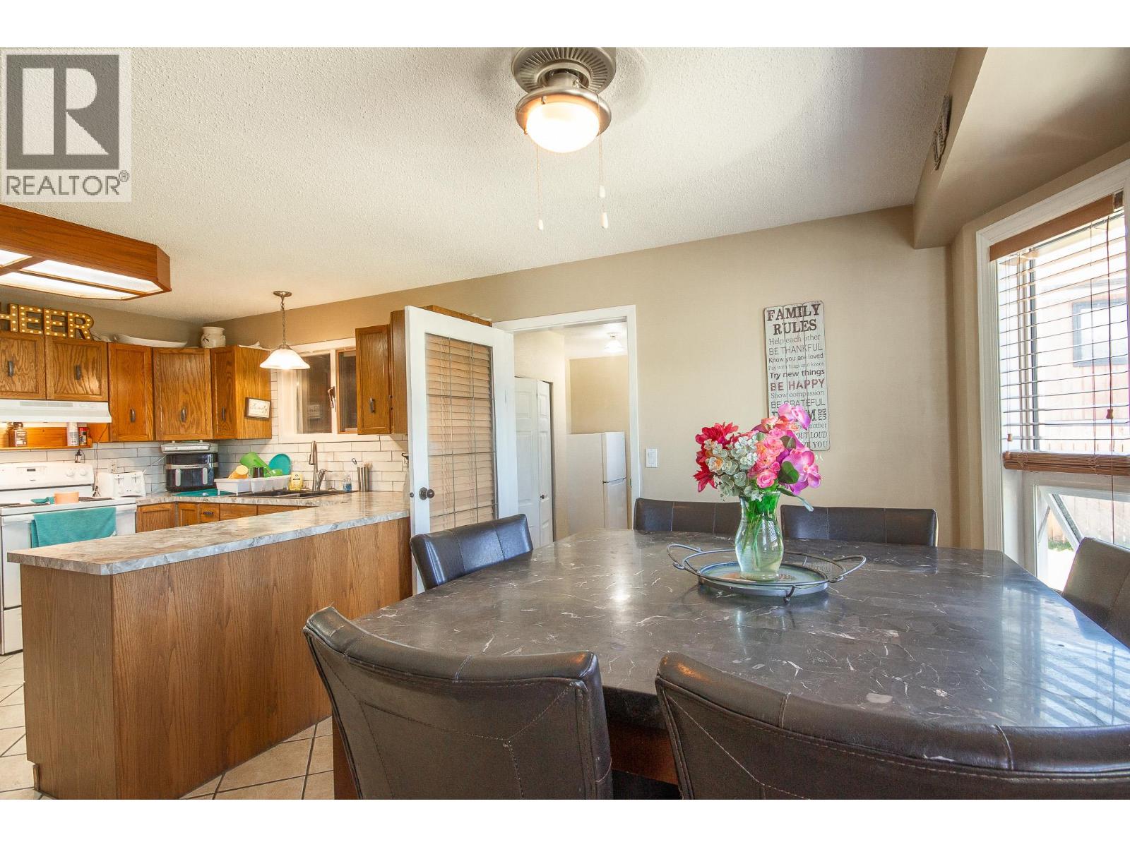 1704 Cedarwood Court, Dawson Creek, British Columbia  V1G 4L8 - Photo 4 - 10389967