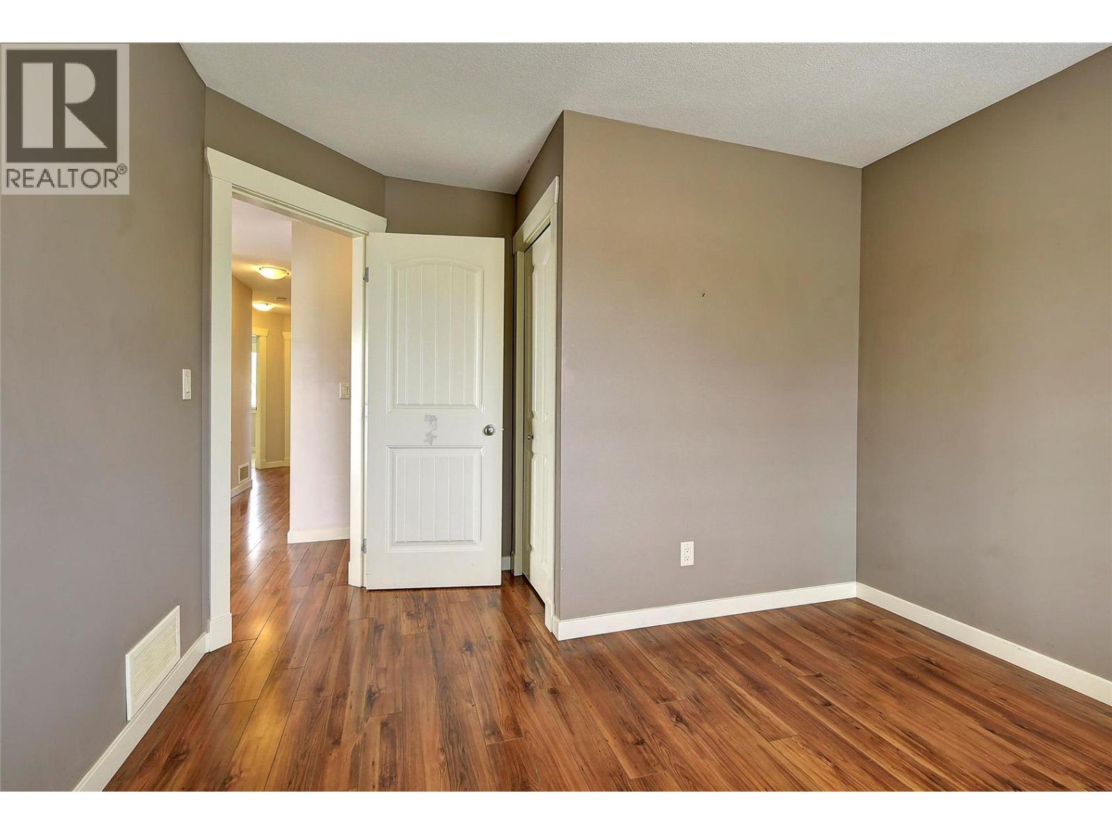 369 Wallace Road, Kelowna, British Columbia  V1X 4T4 - Photo 12 - 10389960