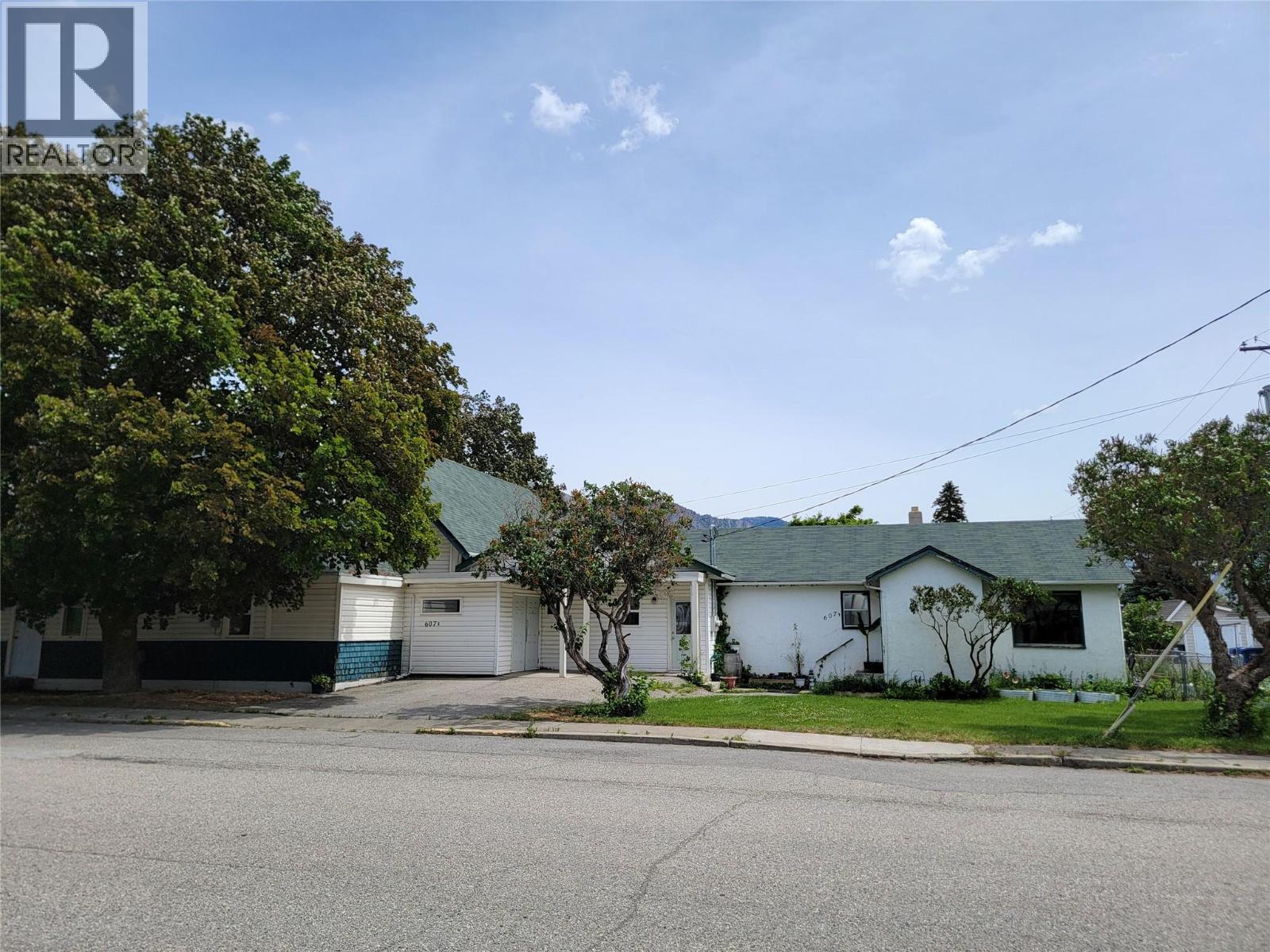 607a 5th Street, Keremeos, British Columbia  V0X 1N3 - Photo 3 - 10389957