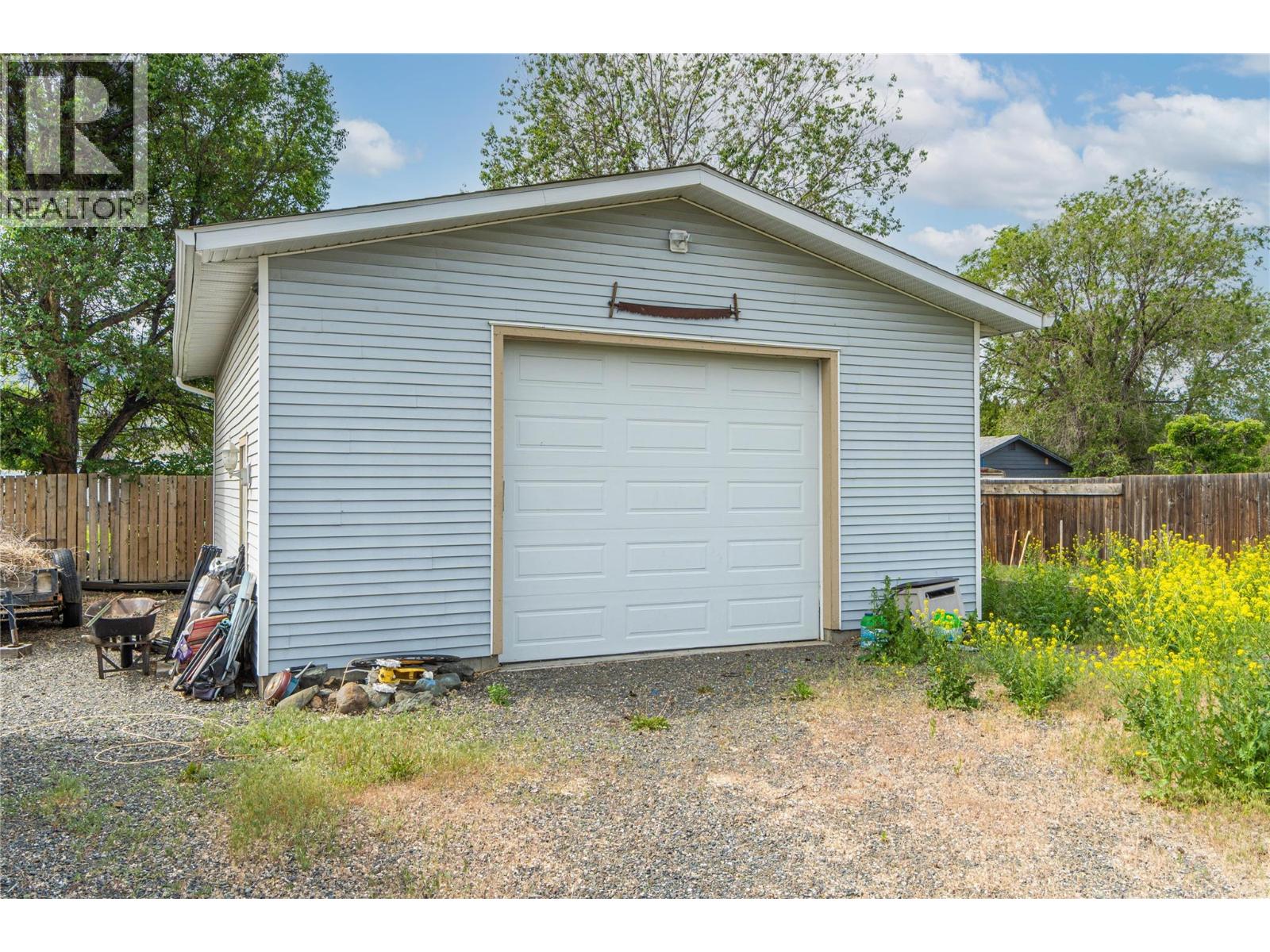 2435 Young Avenue, Kamloops, British Columbia  V2B 4M9 - Photo 30 - 10387102