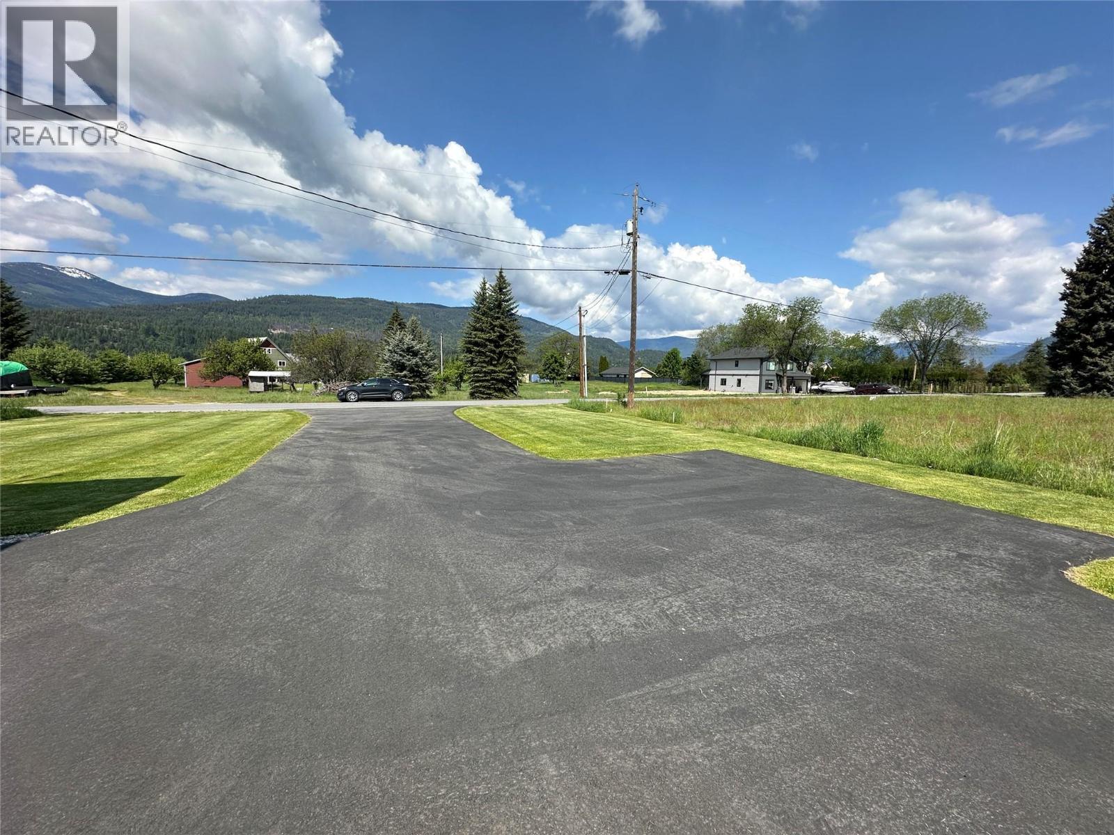928 Waterloo Crescent, Castlegar, British Columbia  V1N 4M3 - Photo 12 - 10389931