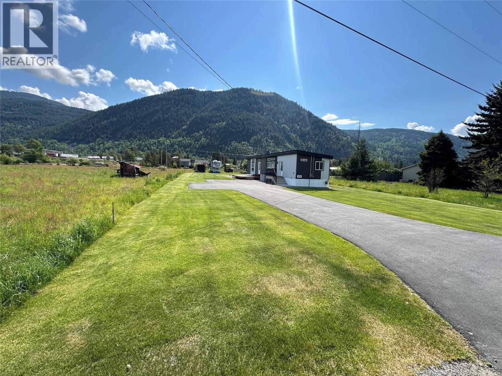 928 Waterloo Crescent, Castlegar, British Columbia  V1N 4M3 - Photo 15 - 10389931