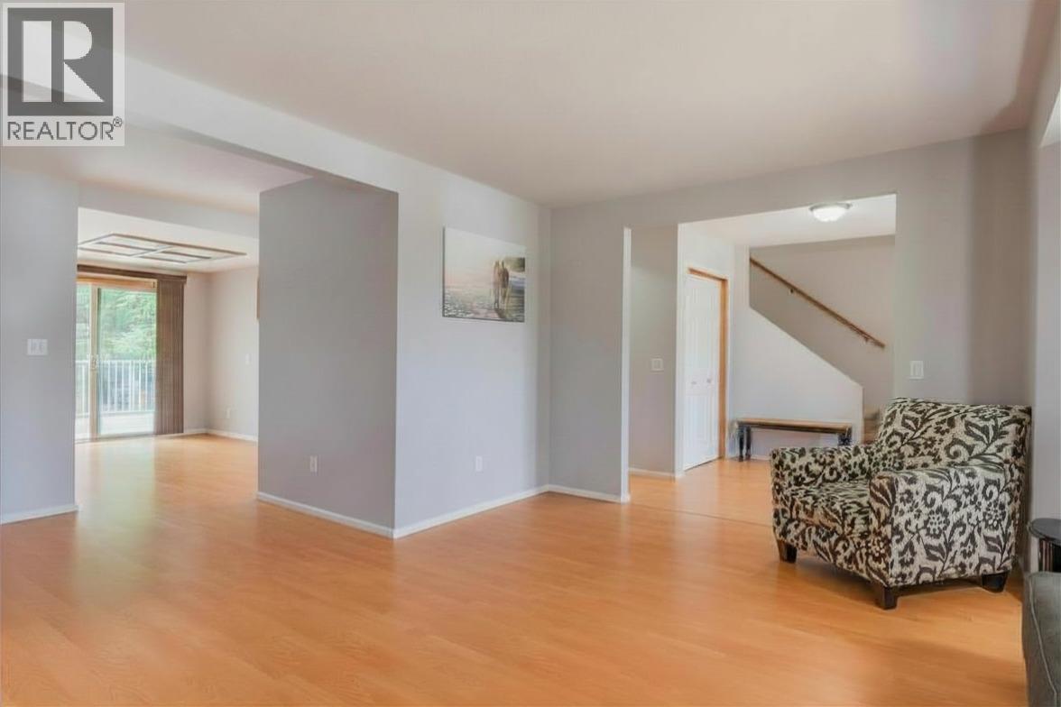 110 Cedar Avenue, Fruitvale, British Columbia  V0G 1L0 - Photo 6 - 10389783