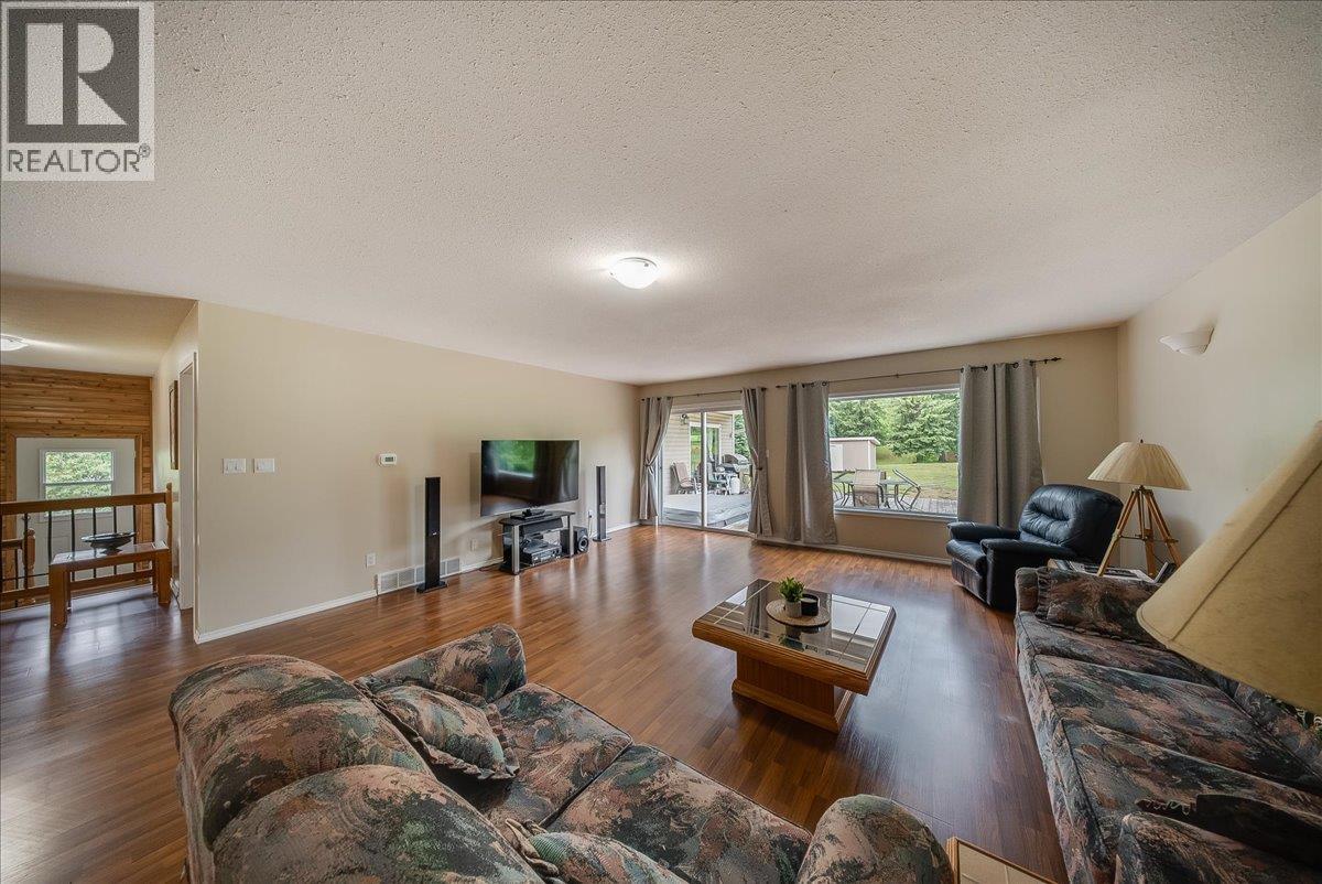 309 12th Avenue, Genelle, British Columbia  V0G 1G0 - Photo 32 - 10389843