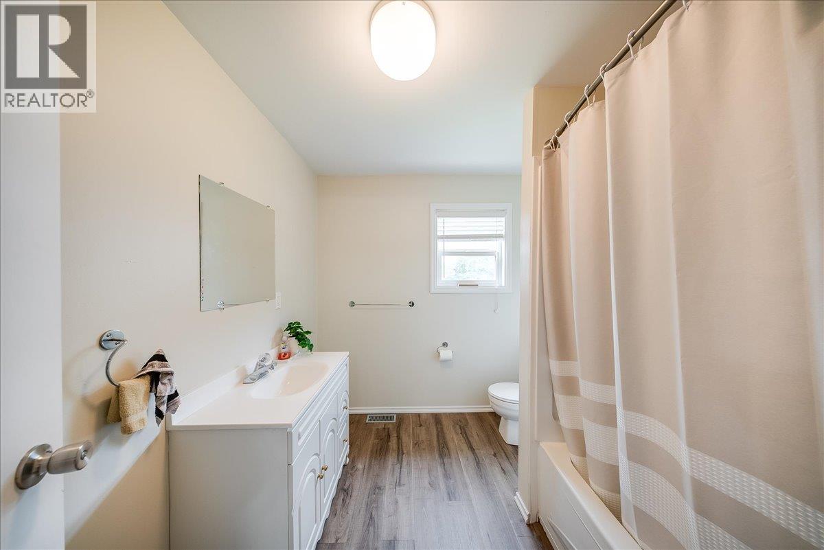 309 12th Avenue, Genelle, British Columbia  V0G 1G0 - Photo 43 - 10389843