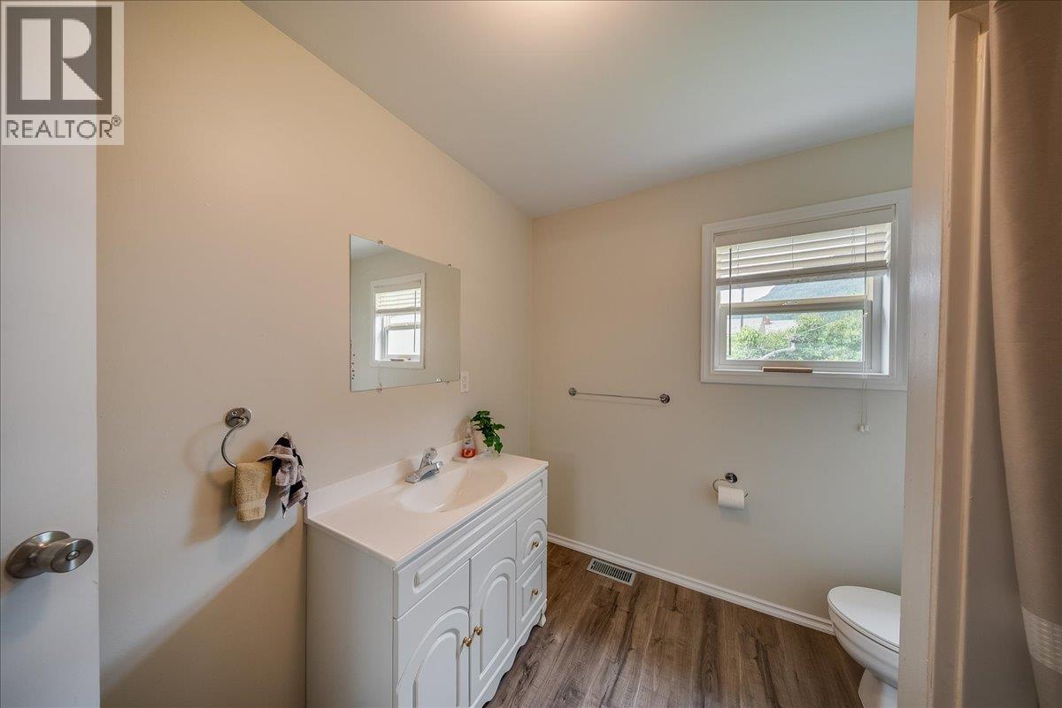 309 12th Avenue, Genelle, British Columbia  V0G 1G0 - Photo 44 - 10389843