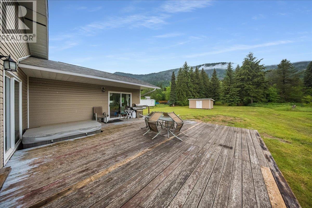 309 12th Avenue, Genelle, British Columbia  V0G 1G0 - Photo 60 - 10389843