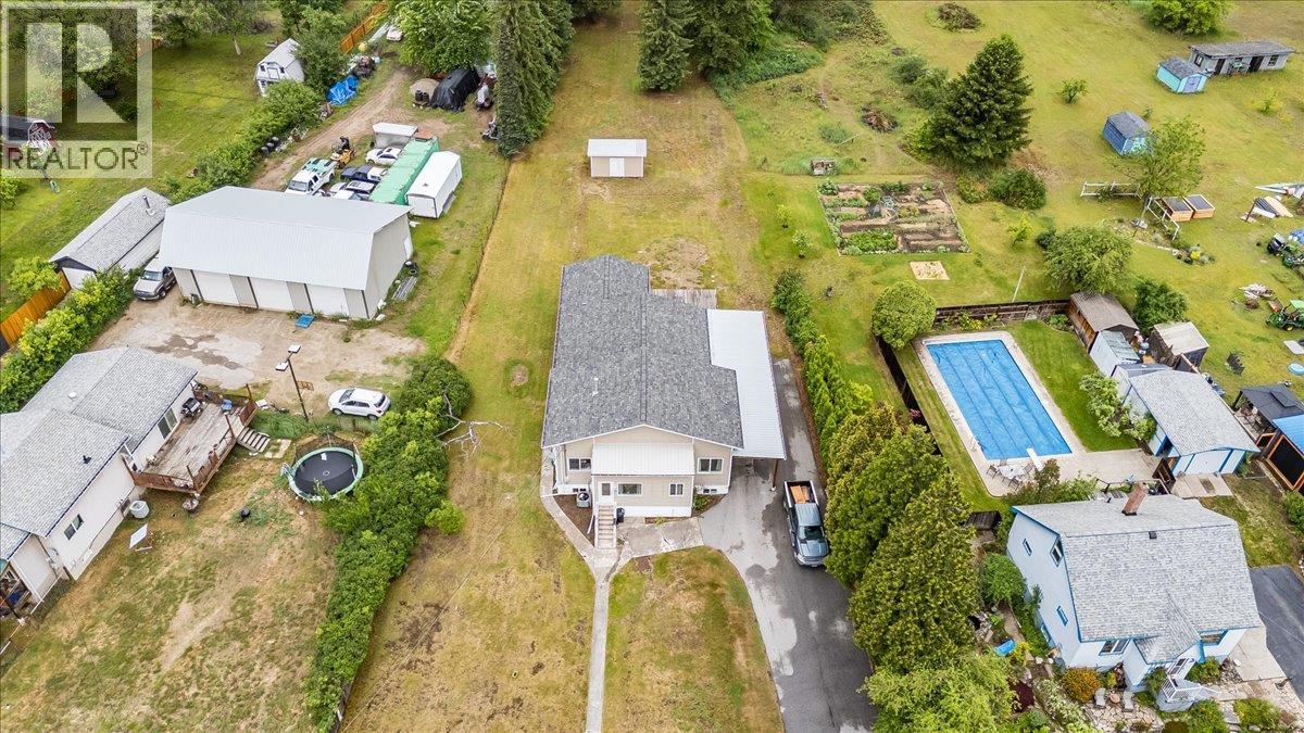 309 12th Avenue, Genelle, British Columbia  V0G 1G0 - Photo 8 - 10389843