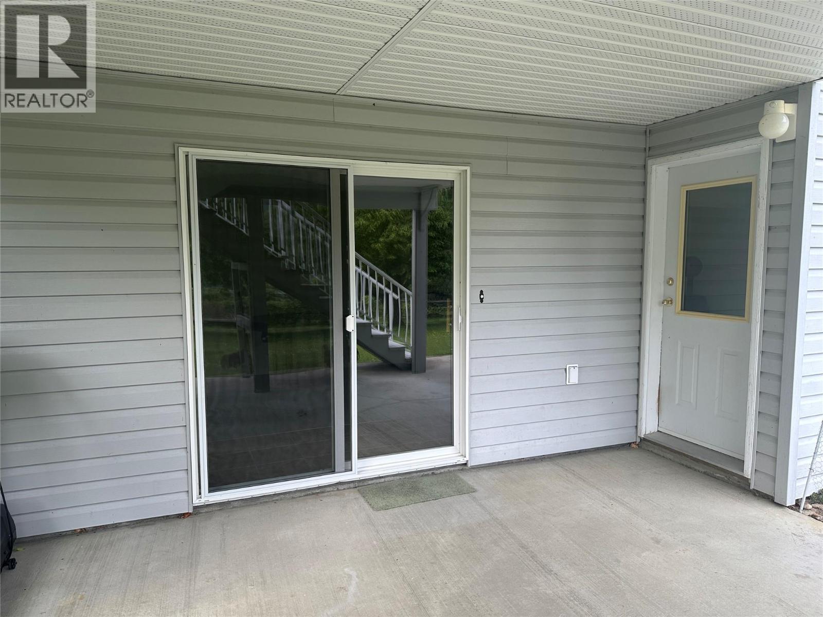 5924 Stafford Road, Nelson, British Columbia  V1L 6P3 - Photo 8 - 10389832