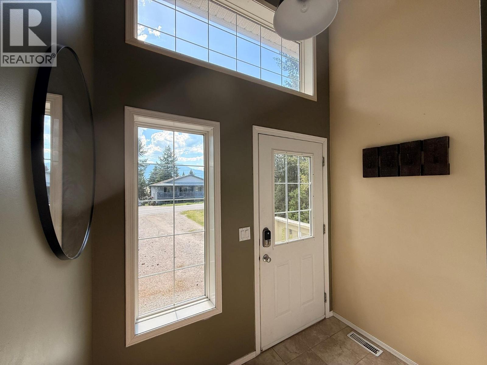 28a Wolf Crescent, Invermere, British Columbia  V0A 1K2 - Photo 9 - 10389487
