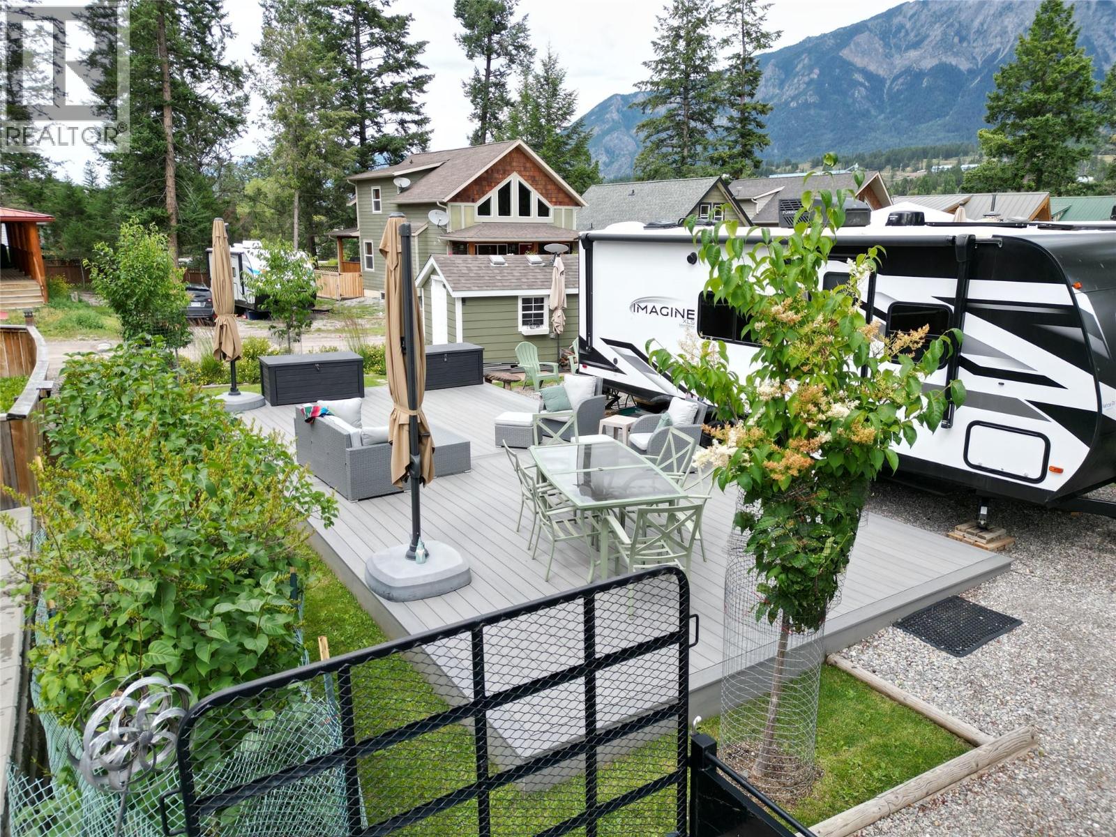 4868 Riverview Drive Unit# 92, Edgewater, British Columbia  V0A 1E0 - Photo 4 - 10389993