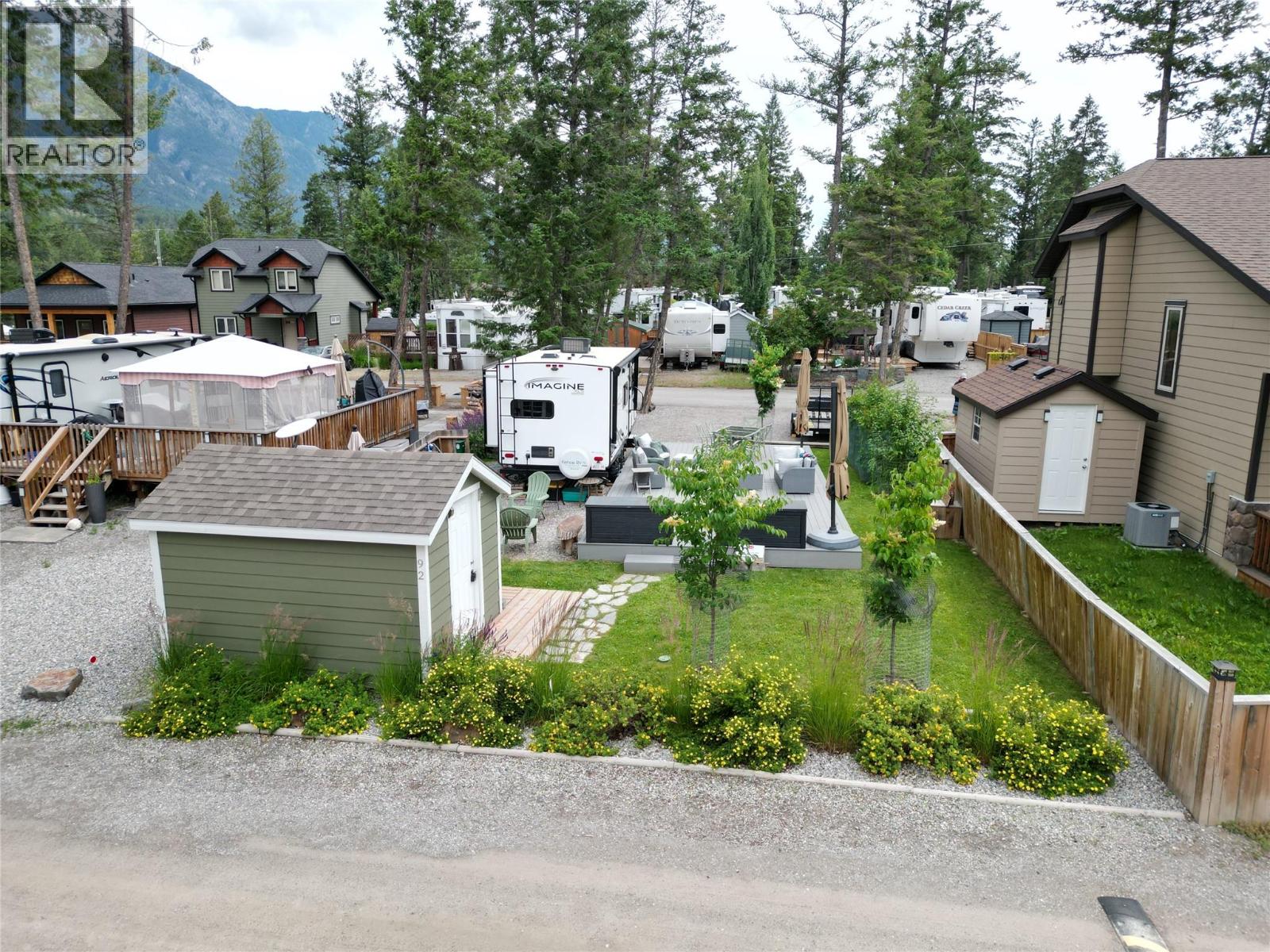 4868 Riverview Drive Unit# 92, Edgewater, British Columbia  V0A 1E0 - Photo 7 - 10389993