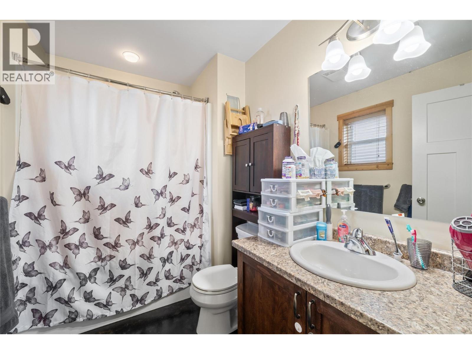331 Fraser Avenue Nw, Salmon Arm, British Columbia  V1E 1W3 - Photo 13 - 10389774