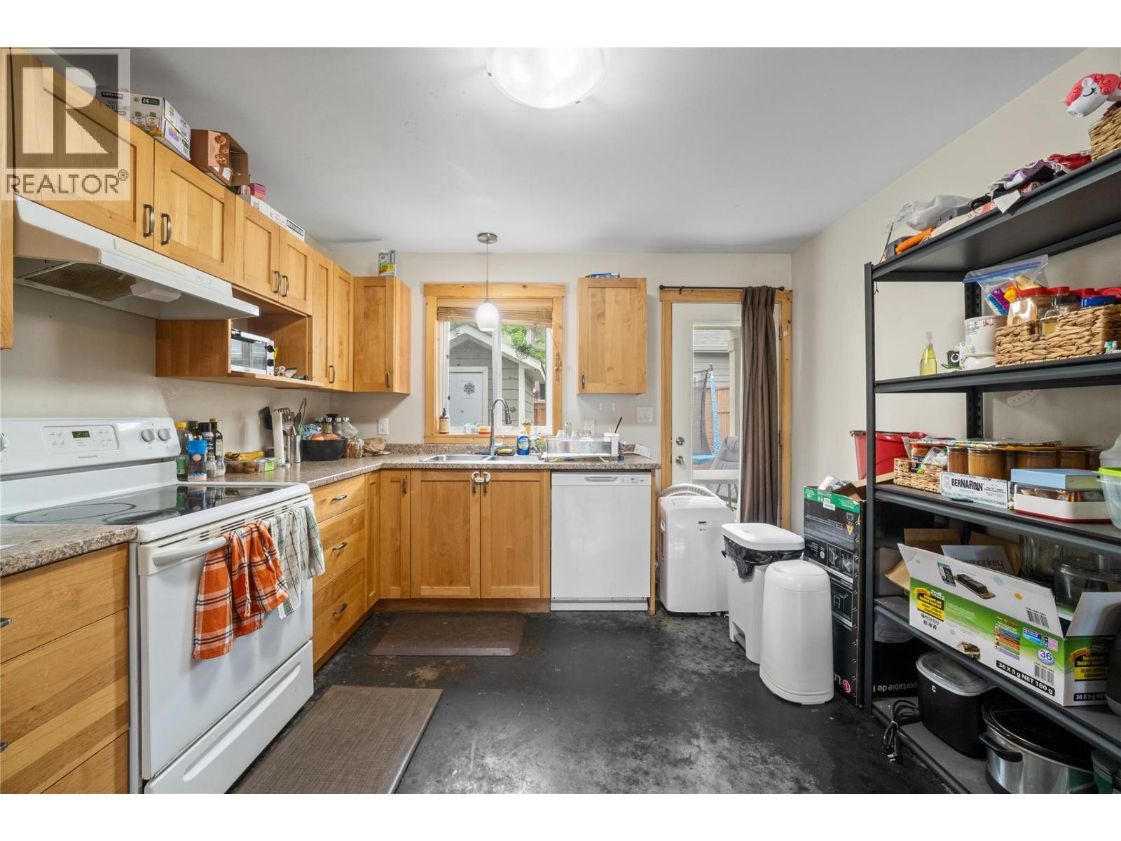 331 Fraser Avenue Nw, Salmon Arm, British Columbia  V1E 1W3 - Photo 29 - 10389774