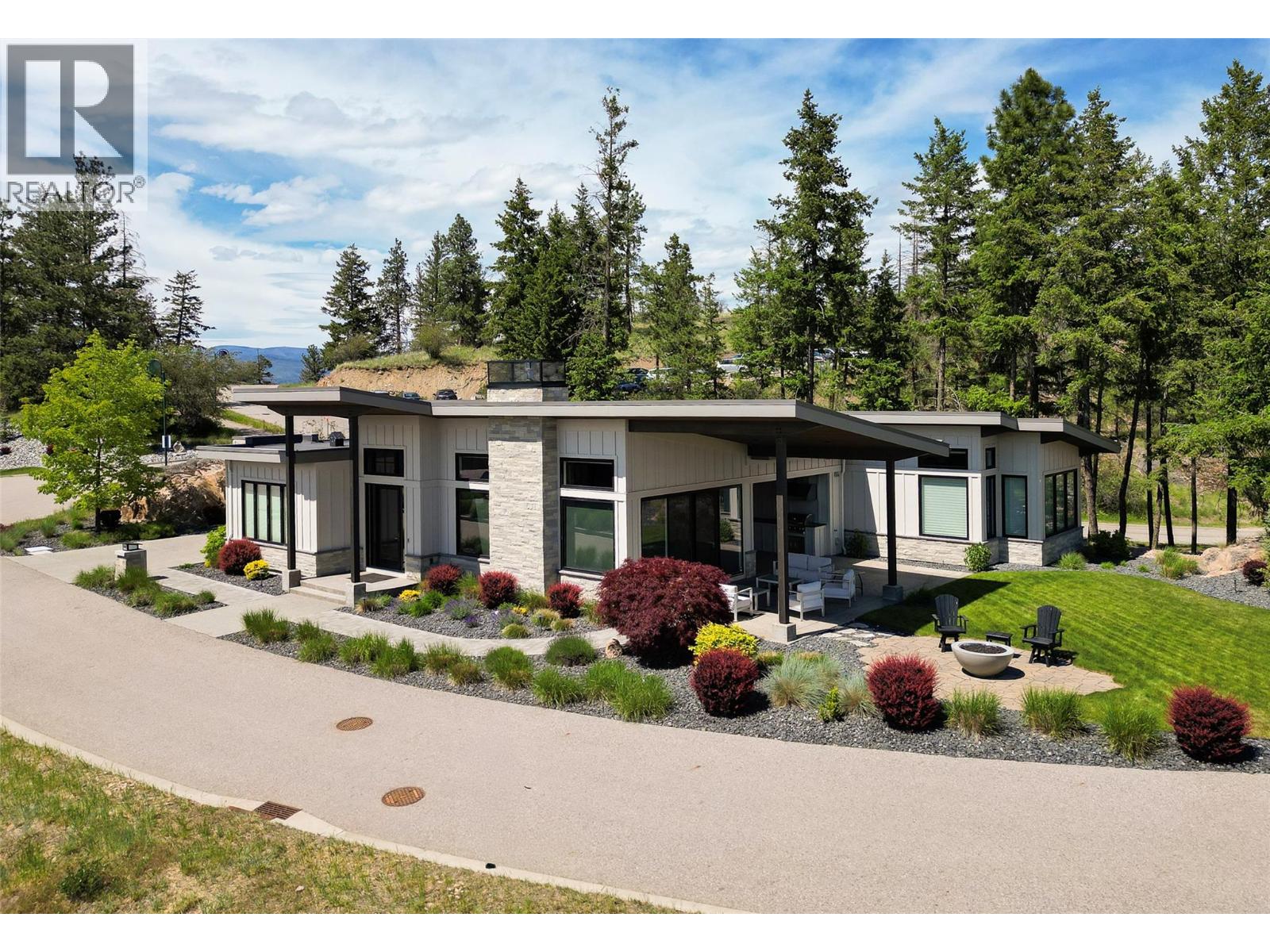 683 Havencrest Court, Vernon, British Columbia  V1H 2L9 - Photo 1 - 10389185