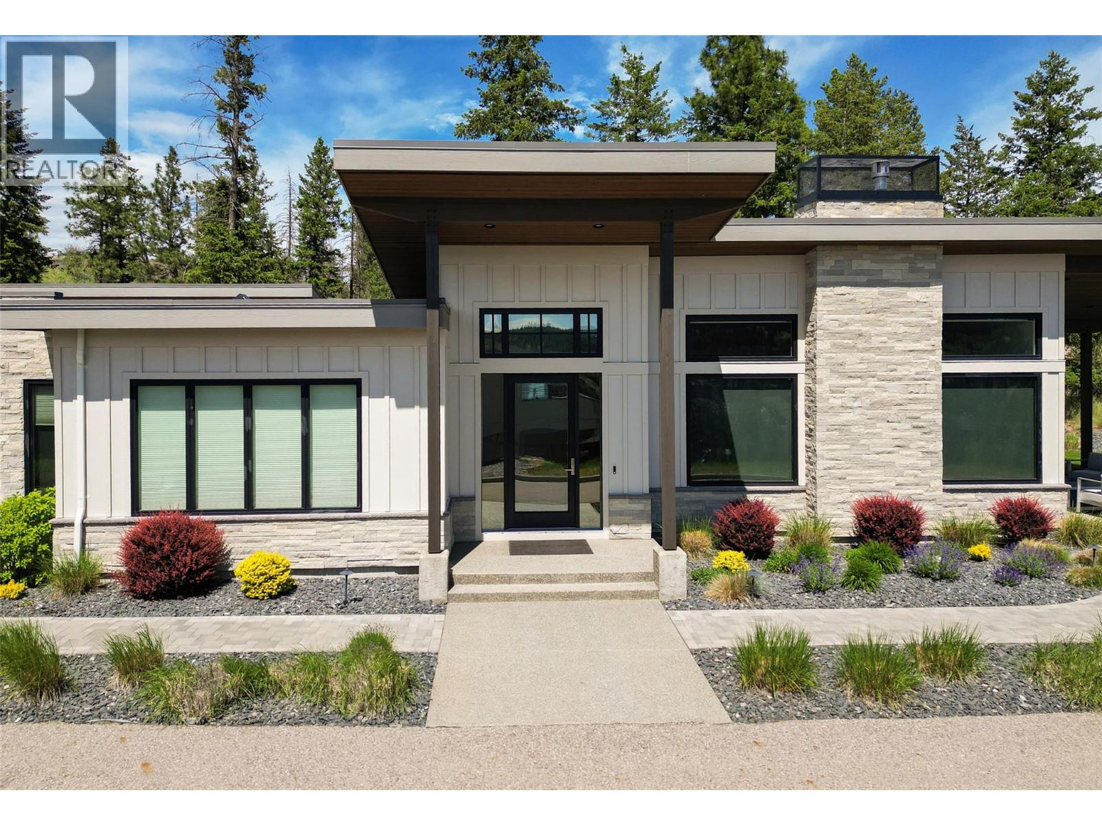 683 Havencrest Court, Vernon, British Columbia  V1H 2L9 - Photo 3 - 10389185