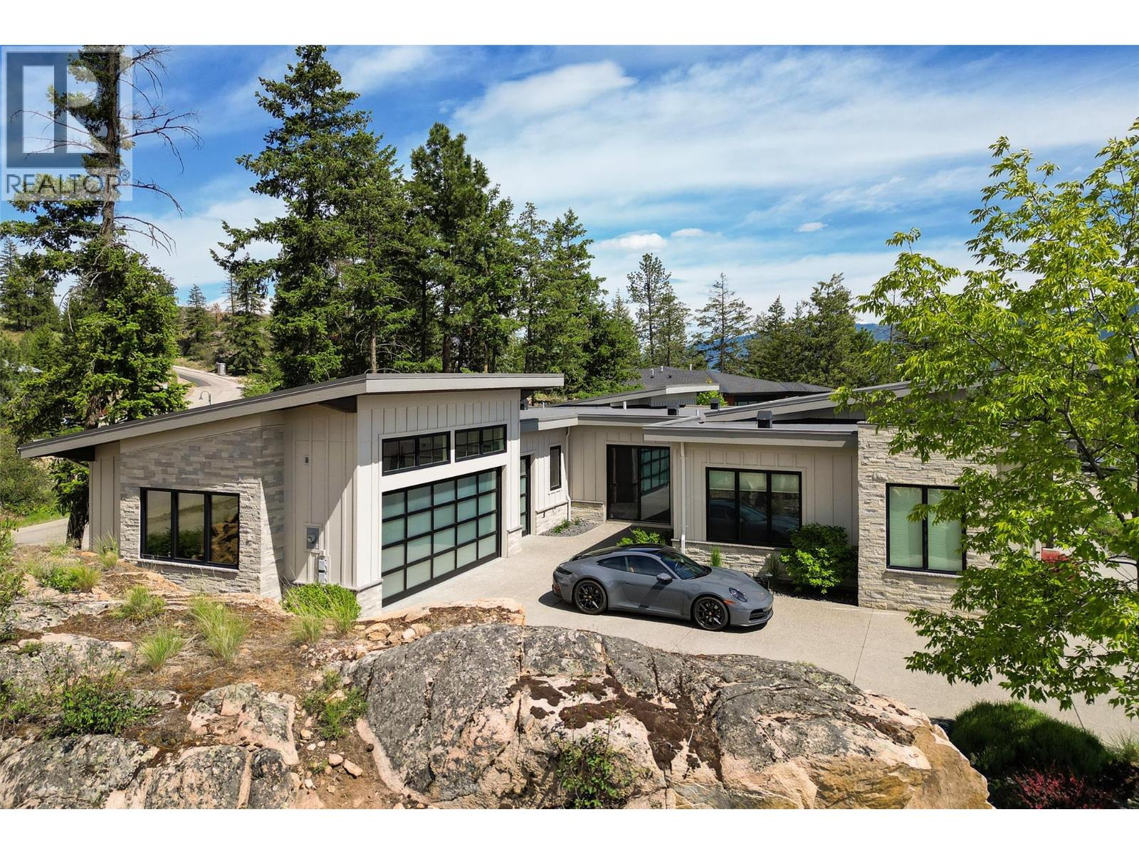 683 Havencrest Court, Vernon, British Columbia  V1H 2L9 - Photo 4 - 10389185