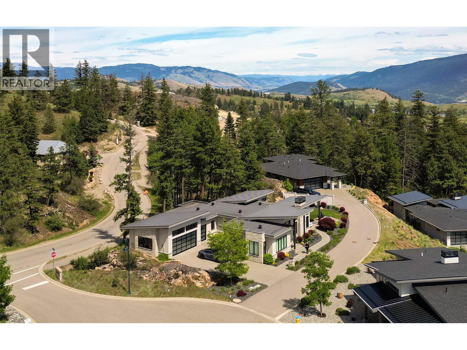 683 Havencrest Court, Vernon, British Columbia  V1H 2L9 - Photo 6 - 10389185