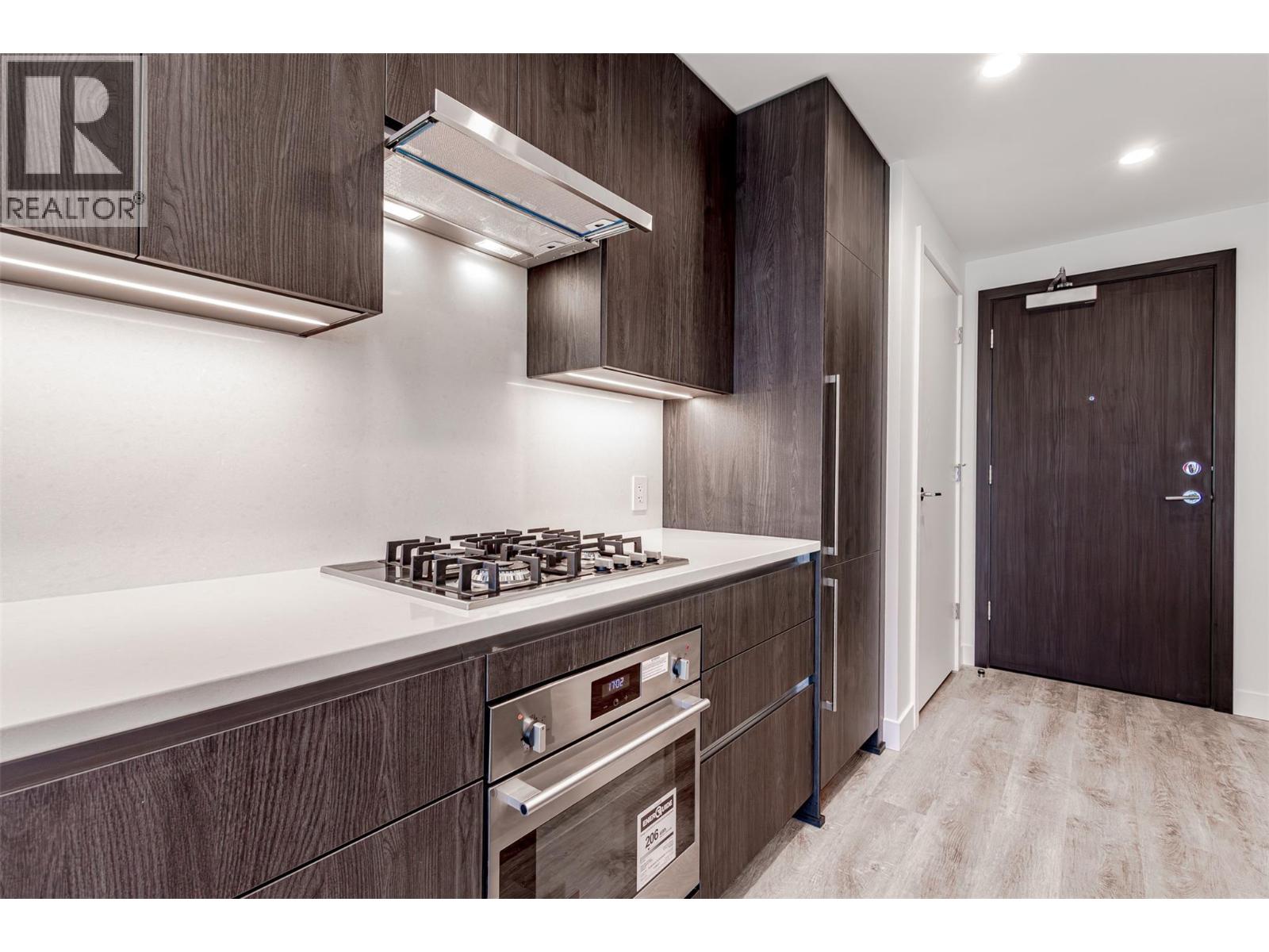 238 Leon Avenue Unit# 1401, Kelowna, British Columbia  V1Y 0N6 - Photo 3 - 10389970