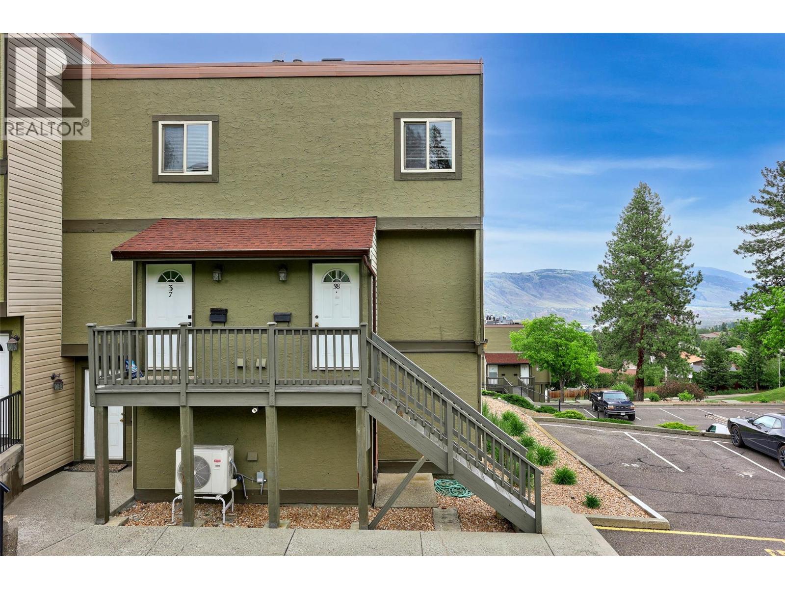 1750 Summit Drive Unit# 38, Kamloops, British Columbia  V2E 1Y1 - Photo 1 - 10389390
