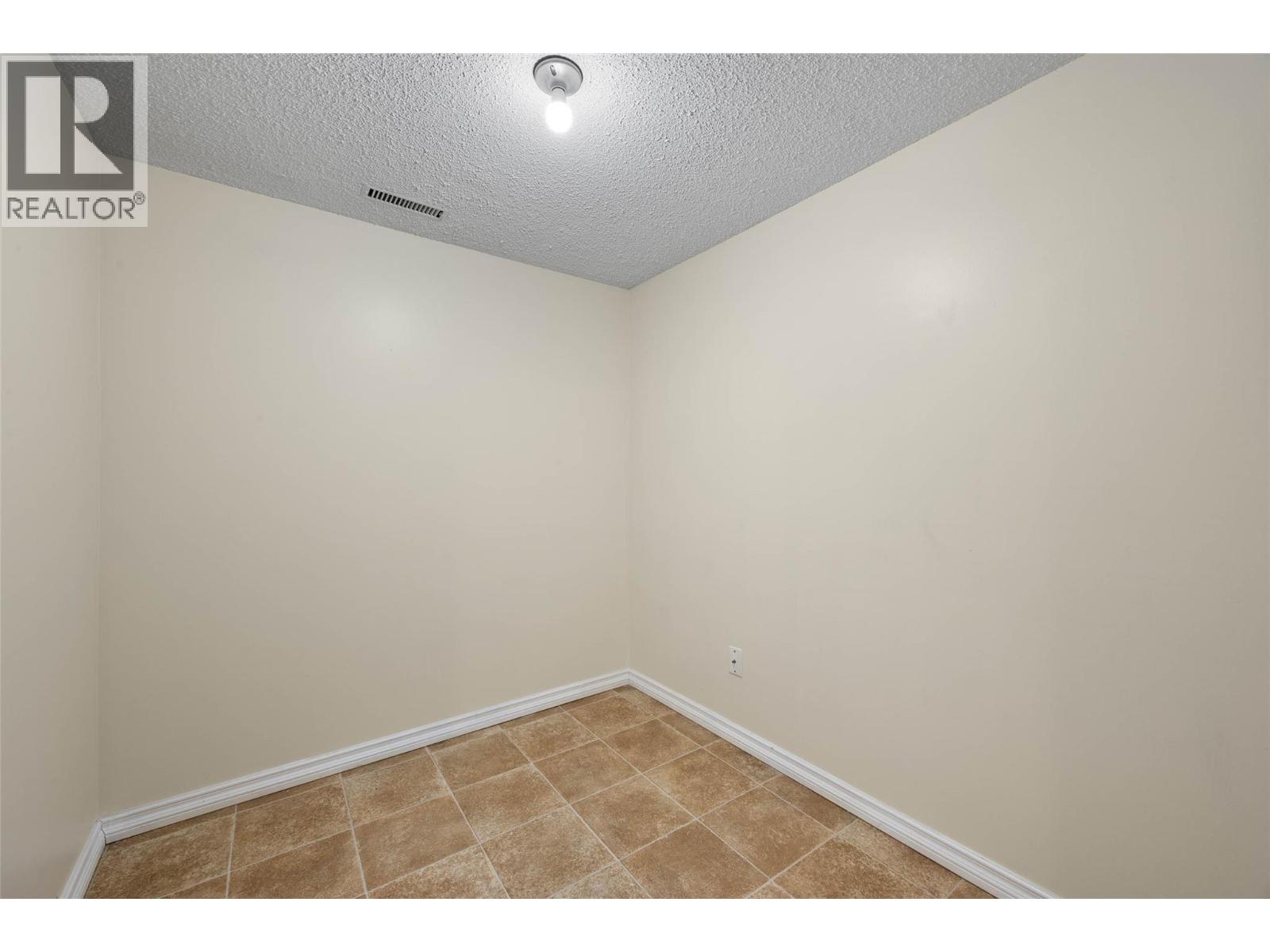 1750 Summit Drive Unit# 38, Kamloops, British Columbia  V2E 1Y1 - Photo 17 - 10389390