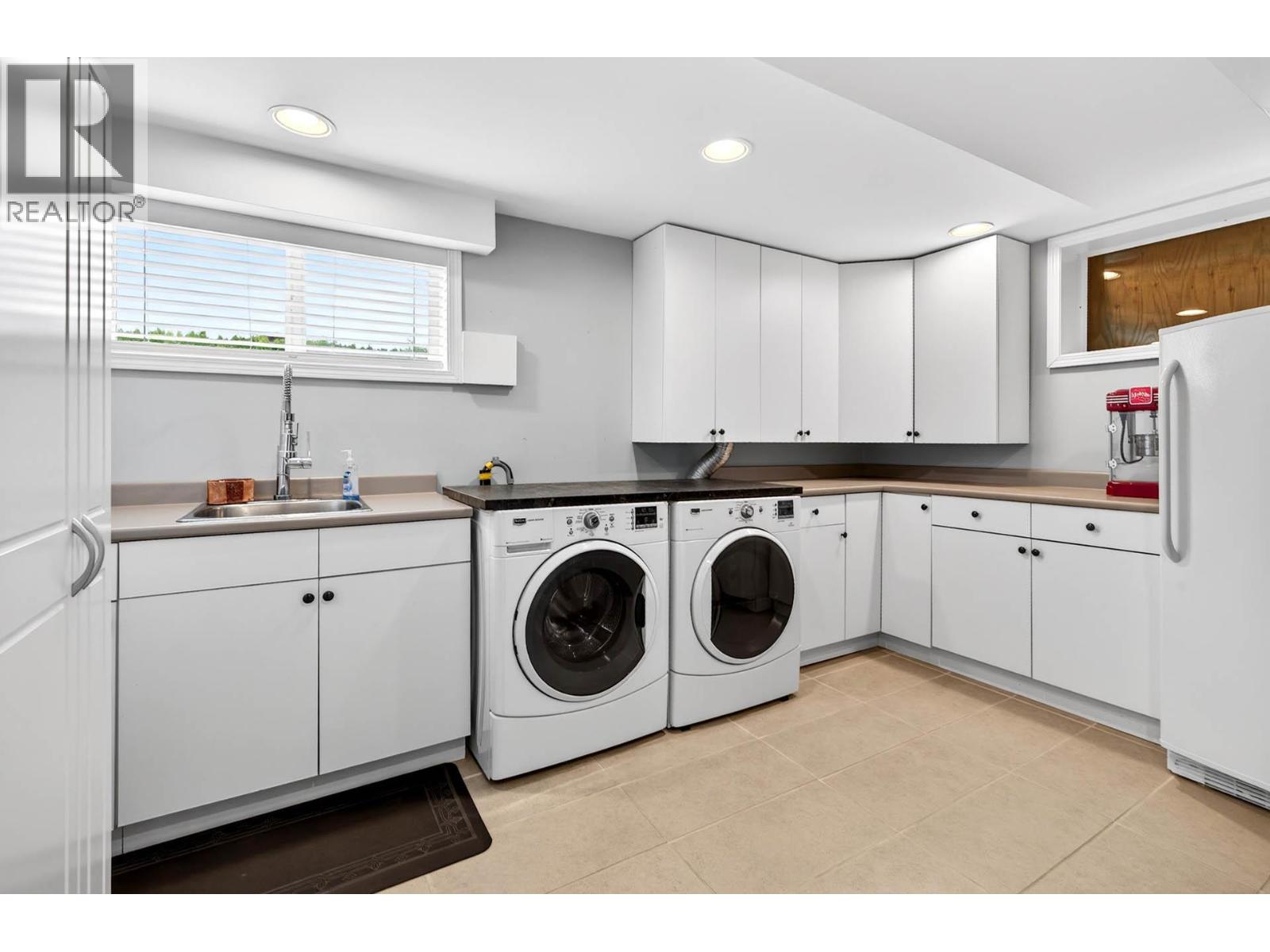 1775 Apple Lane, Kamloops, British Columbia  V2C 4M9 - Photo 40 - 10389919