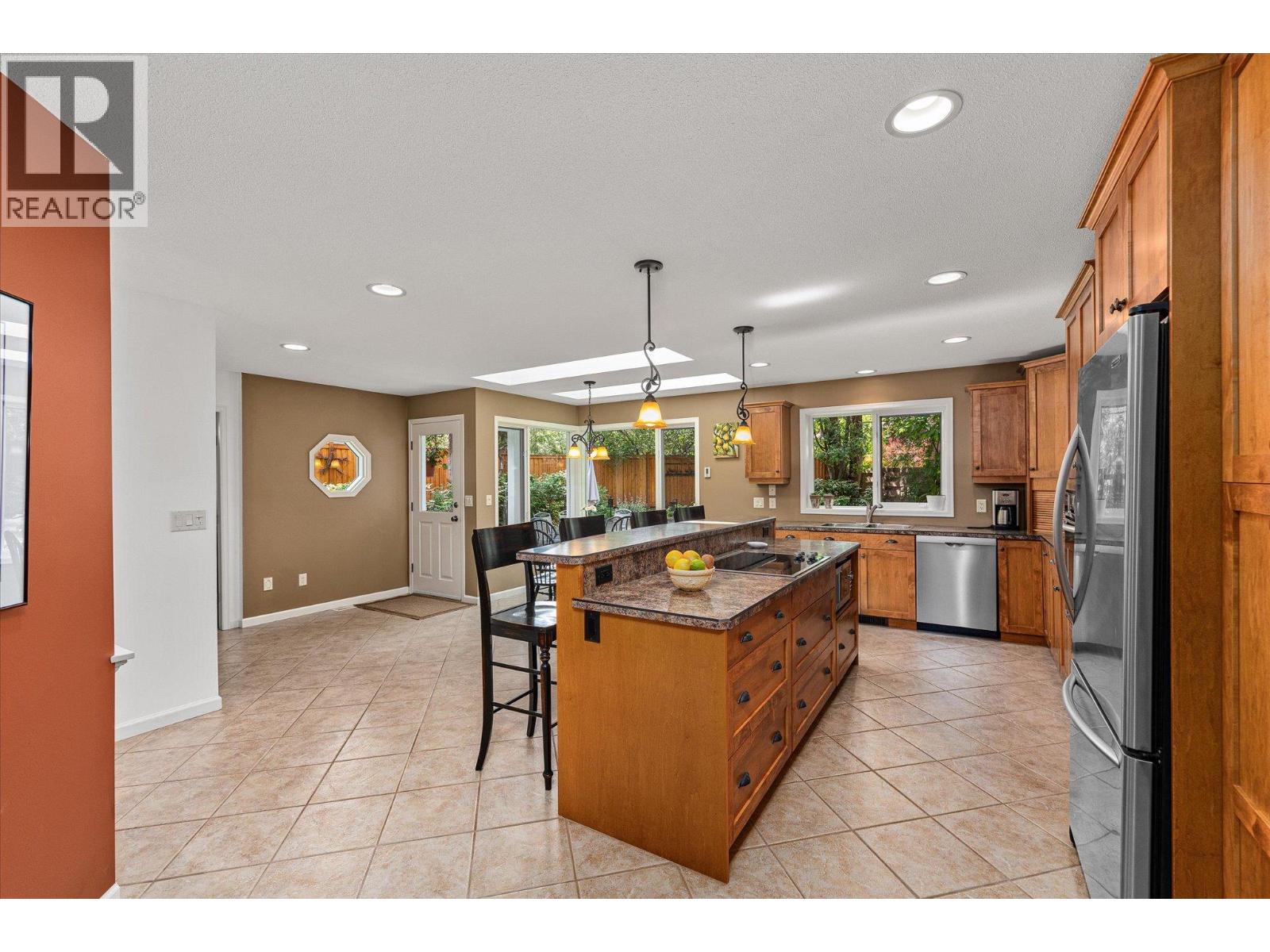 811 Coronado Crescent, Kelowna, British Columbia  V1W 2K5 - Photo 11 - 10387831