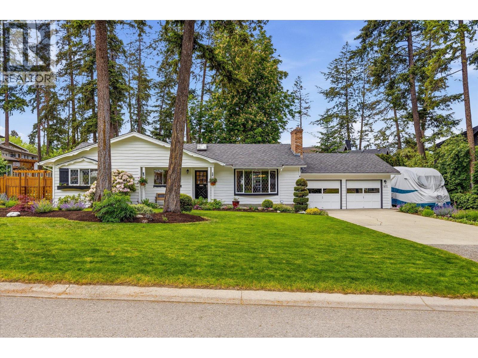 811 Coronado Crescent, Kelowna, British Columbia  V1W 2K5 - Photo 2 - 10387831