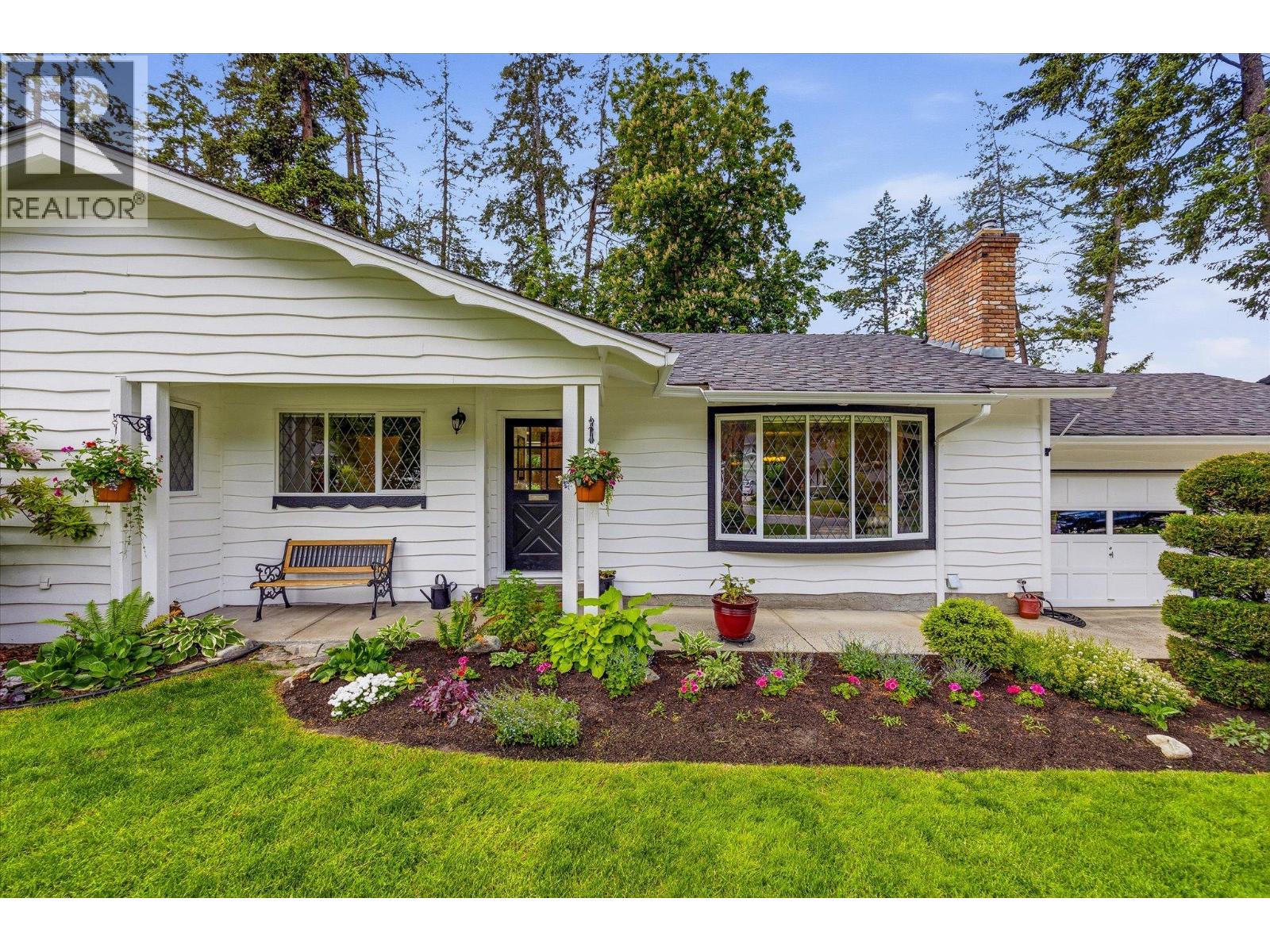 811 Coronado Crescent, Kelowna, British Columbia  V1W 2K5 - Photo 3 - 10387831